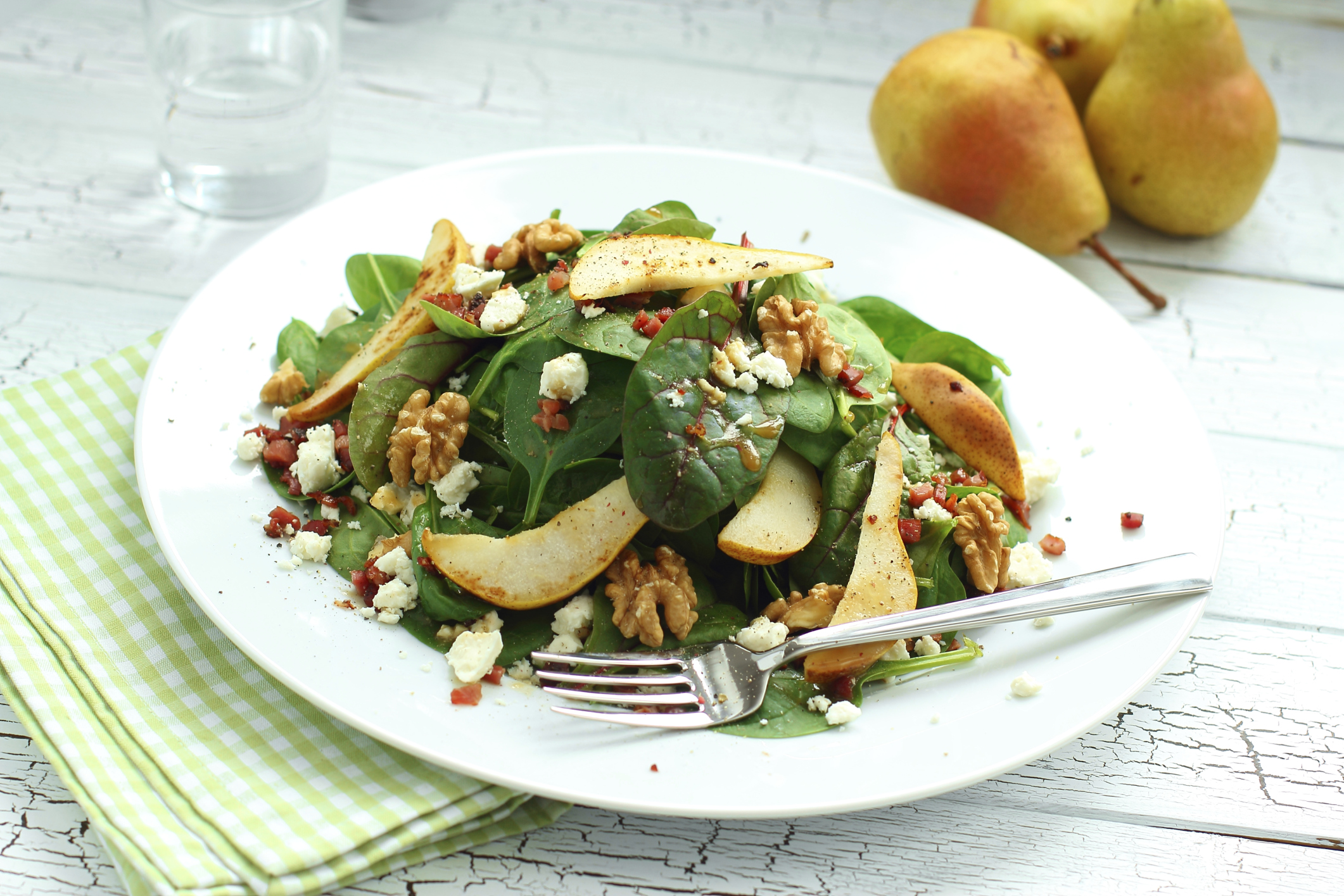 Ensalada de berros, pera y queso azul