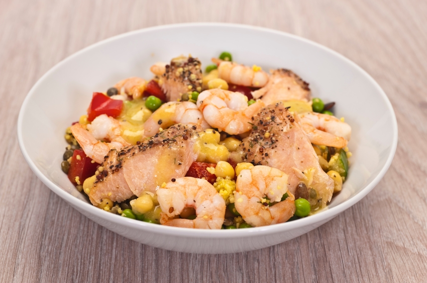 Ensalada de garbanzos con salmón