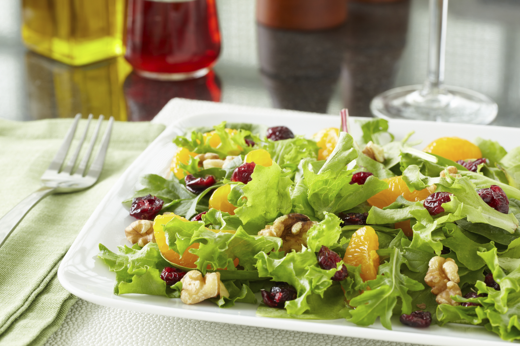 Ensalada de naranja, canónigos y frutos secos