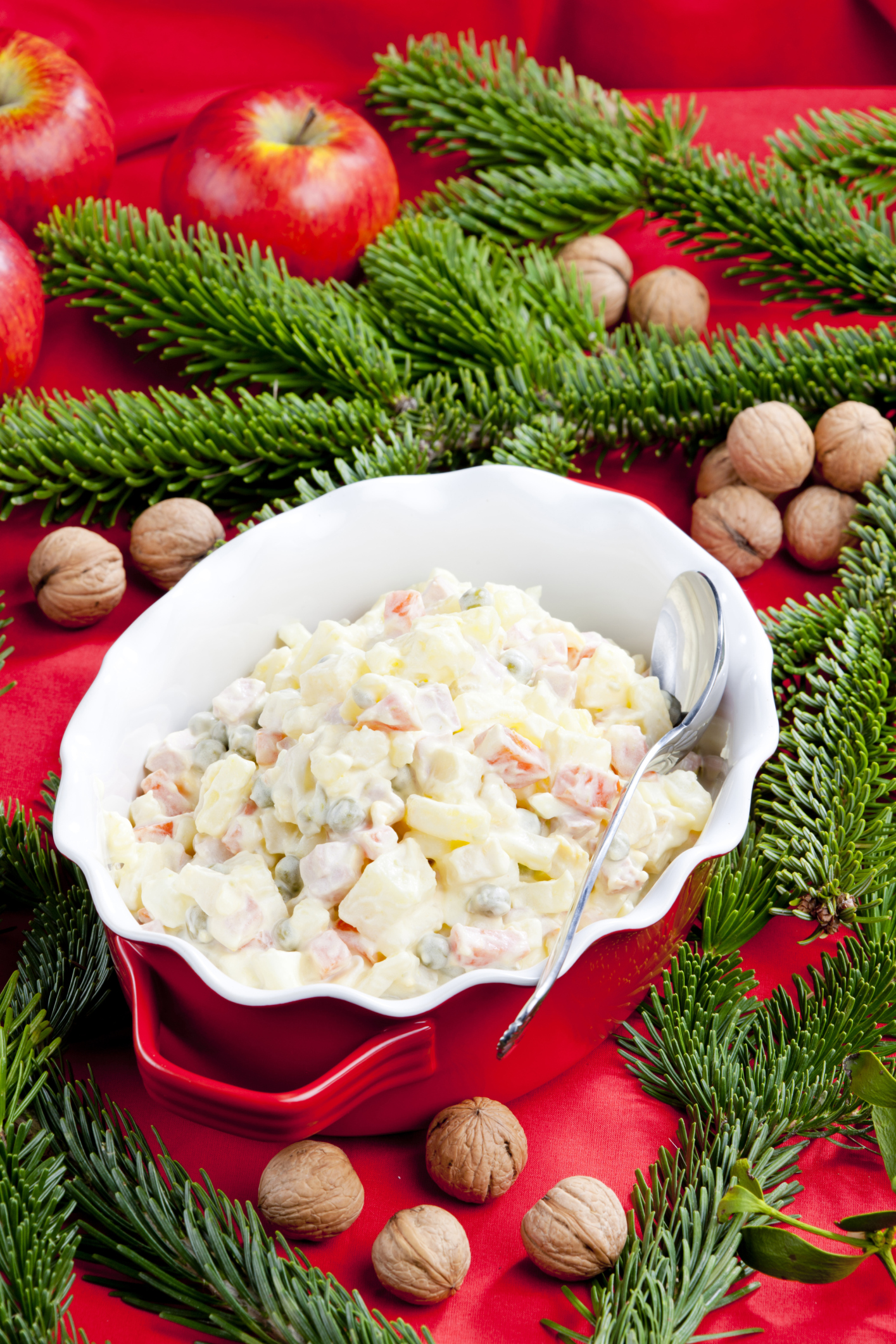 Ensalada de patata, manzana y nueces