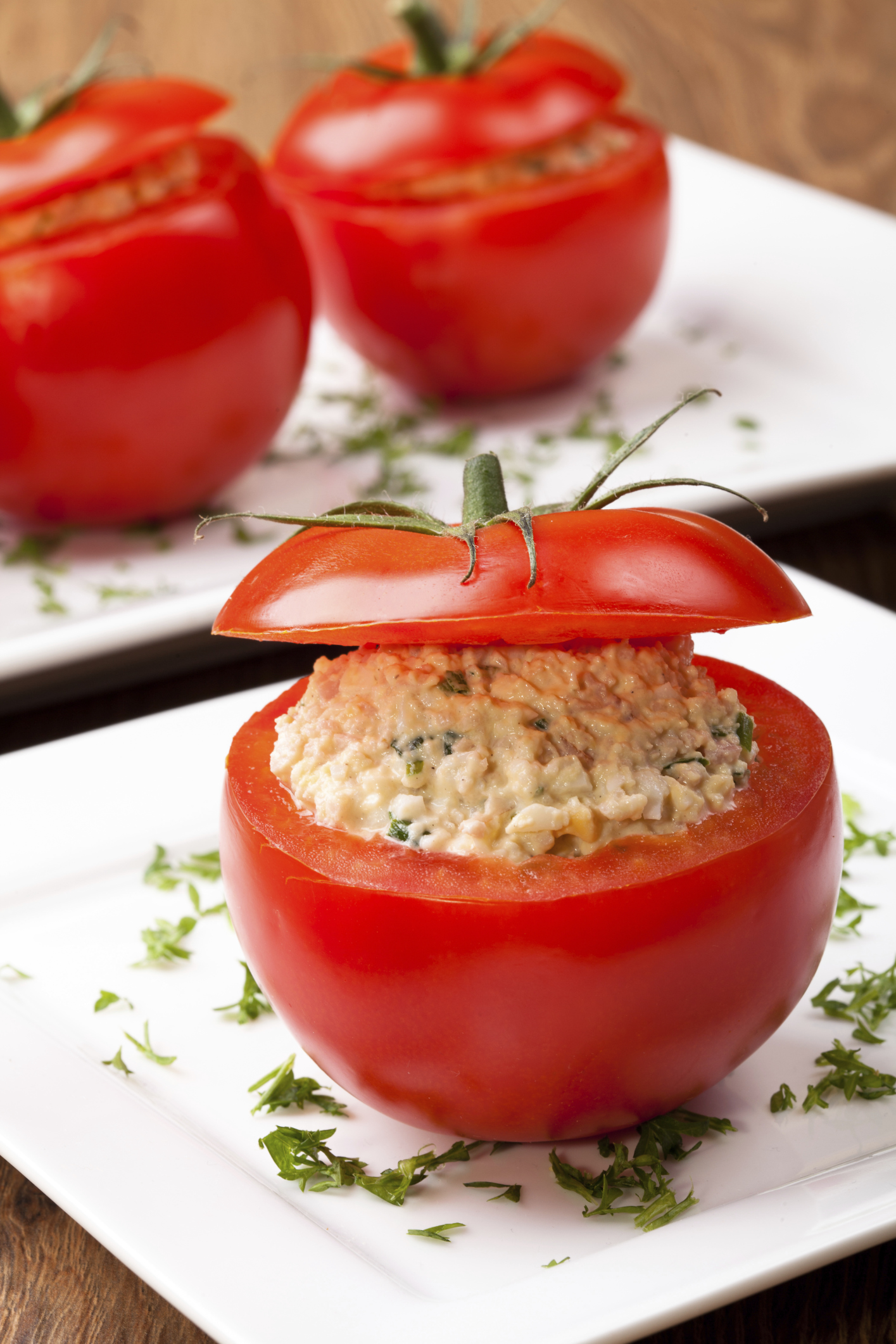 Ensalada de tomates rellenos