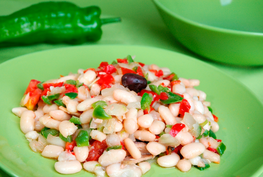 Ensalada con legumbres y lima