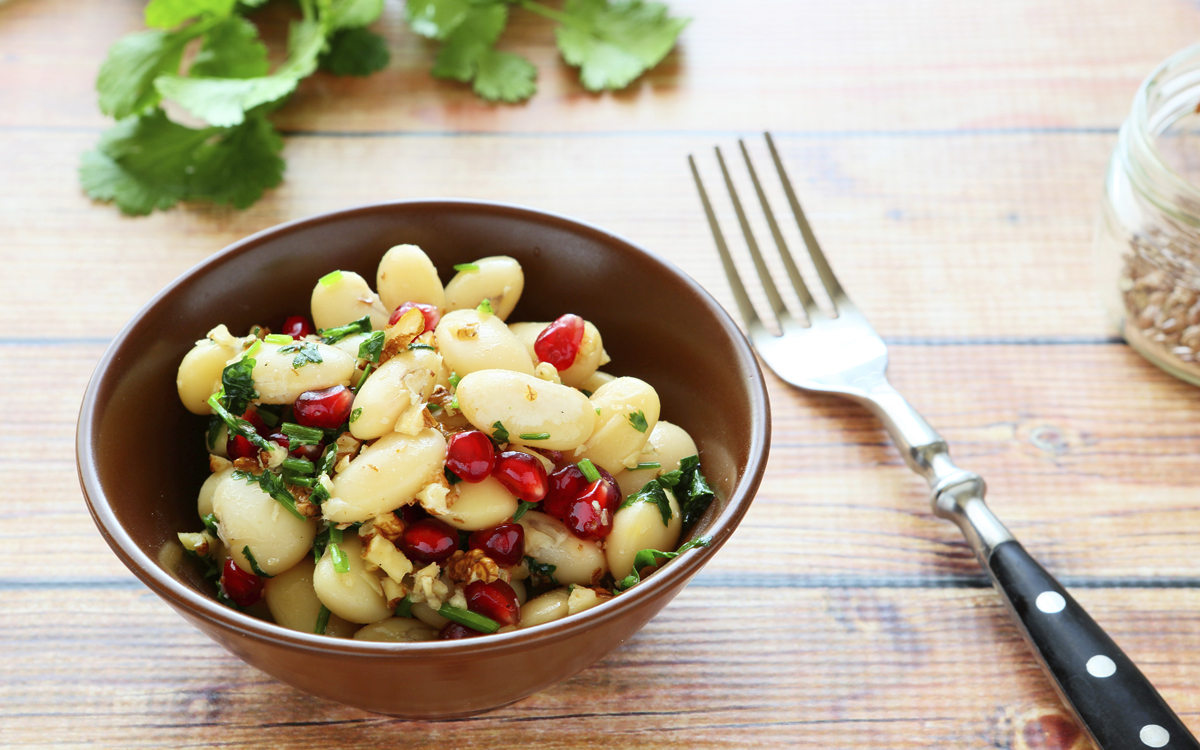 Ensalada de alubias con cilantro y granada