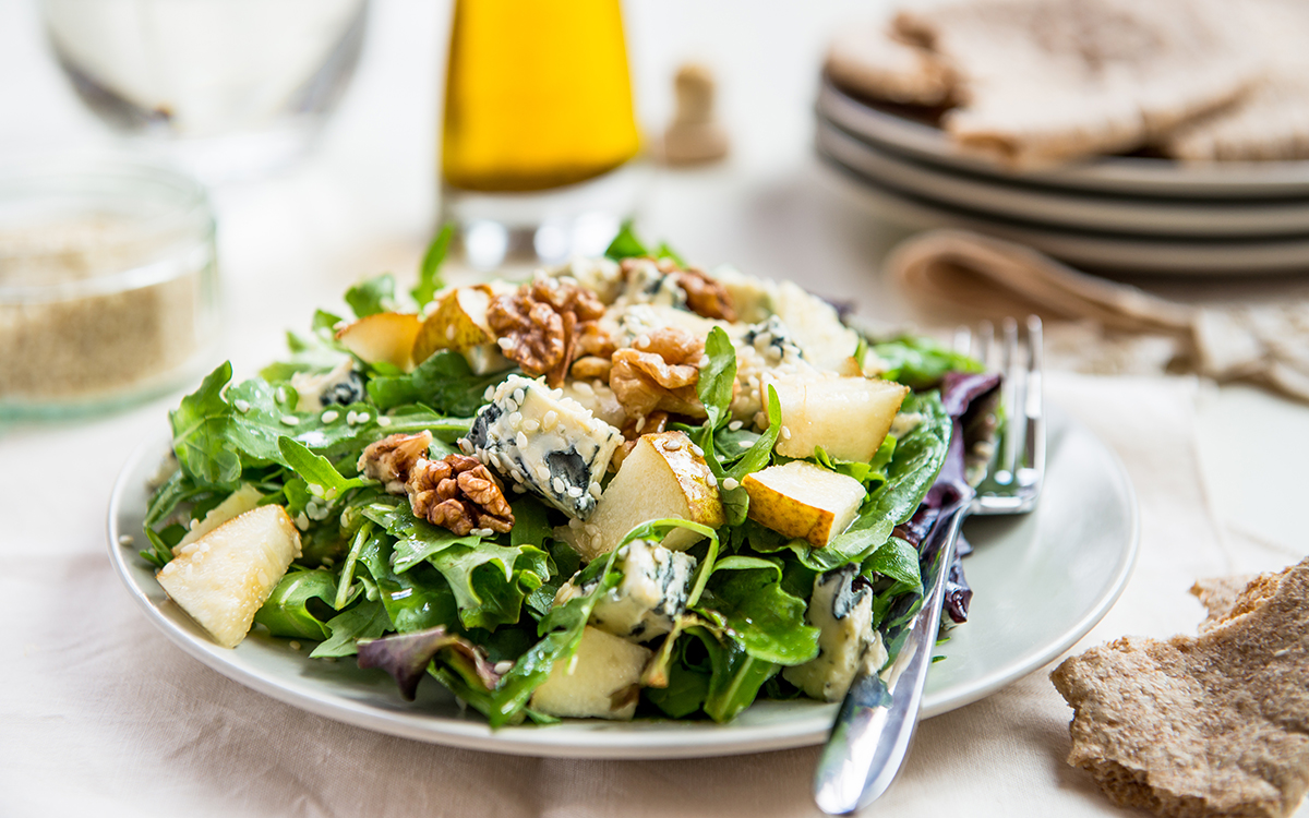 Ensalada de pera y roquefort