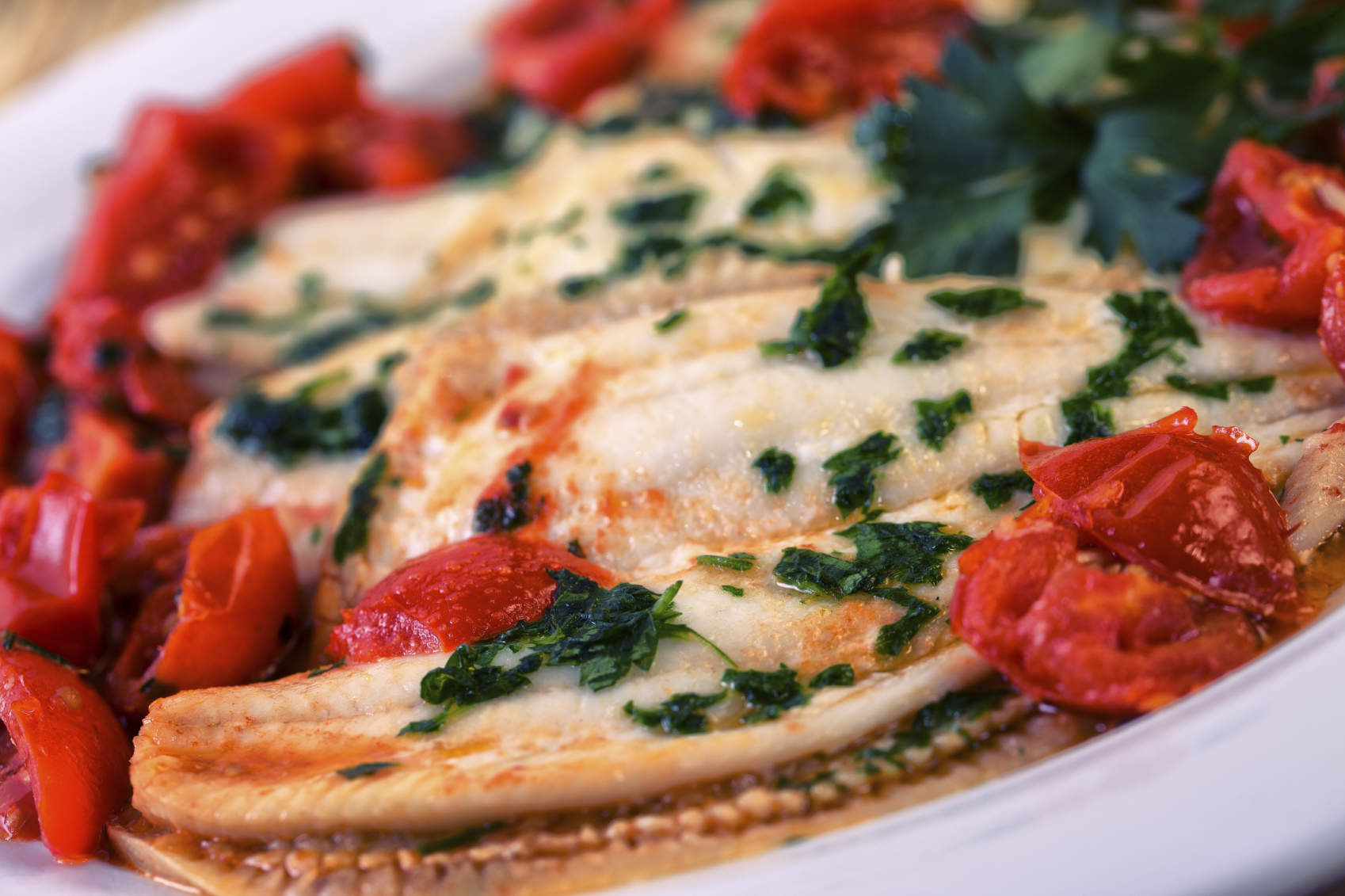 Filetes de gallo en salsa