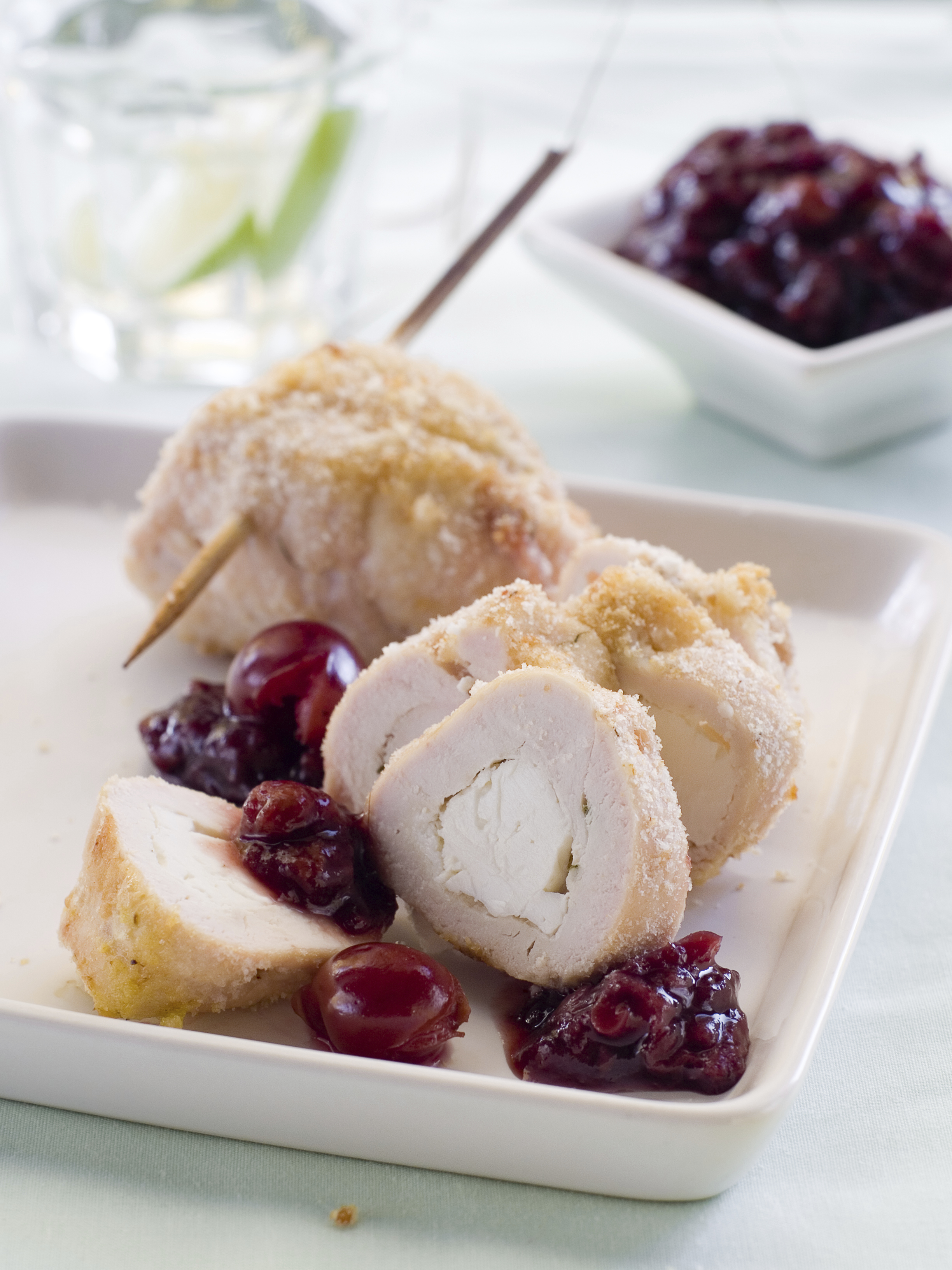 Filetes de pollo con conserva de cerezas al Madeira