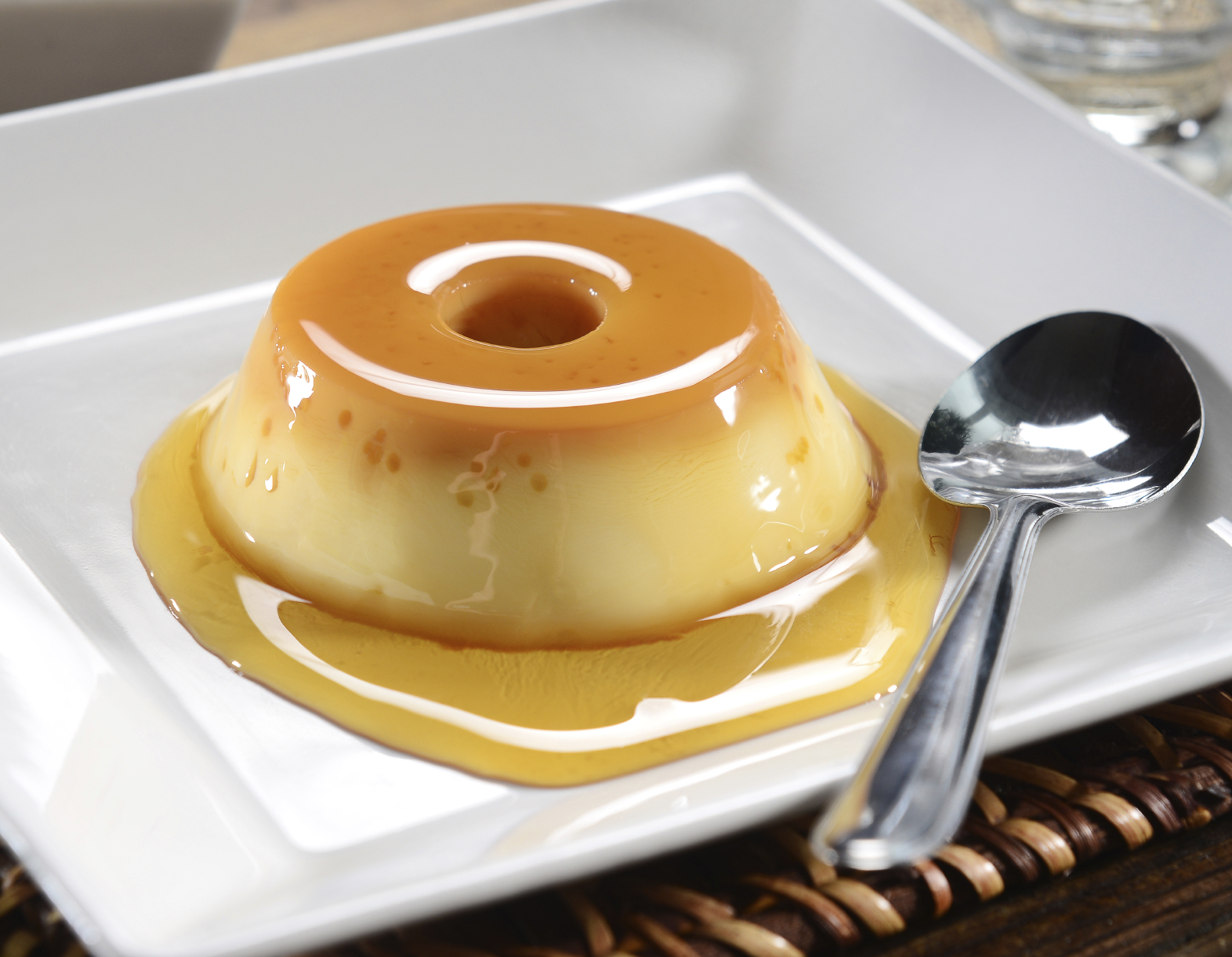 Flan de leche cremoso