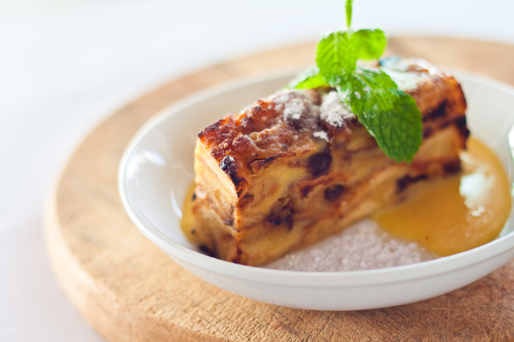 Flan de pan con crema de caramelo