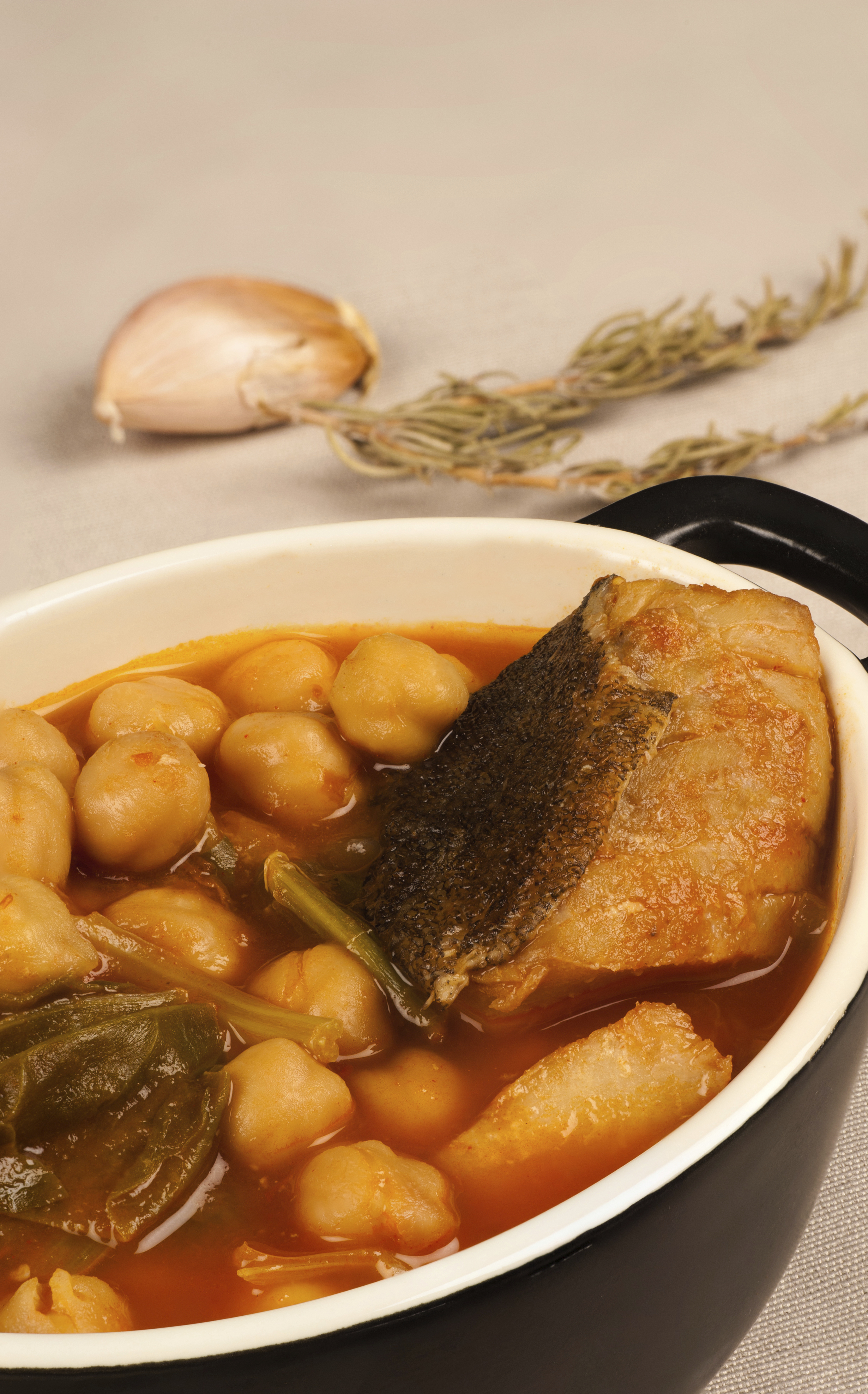 Garbanzos con bacalao de Andalucia