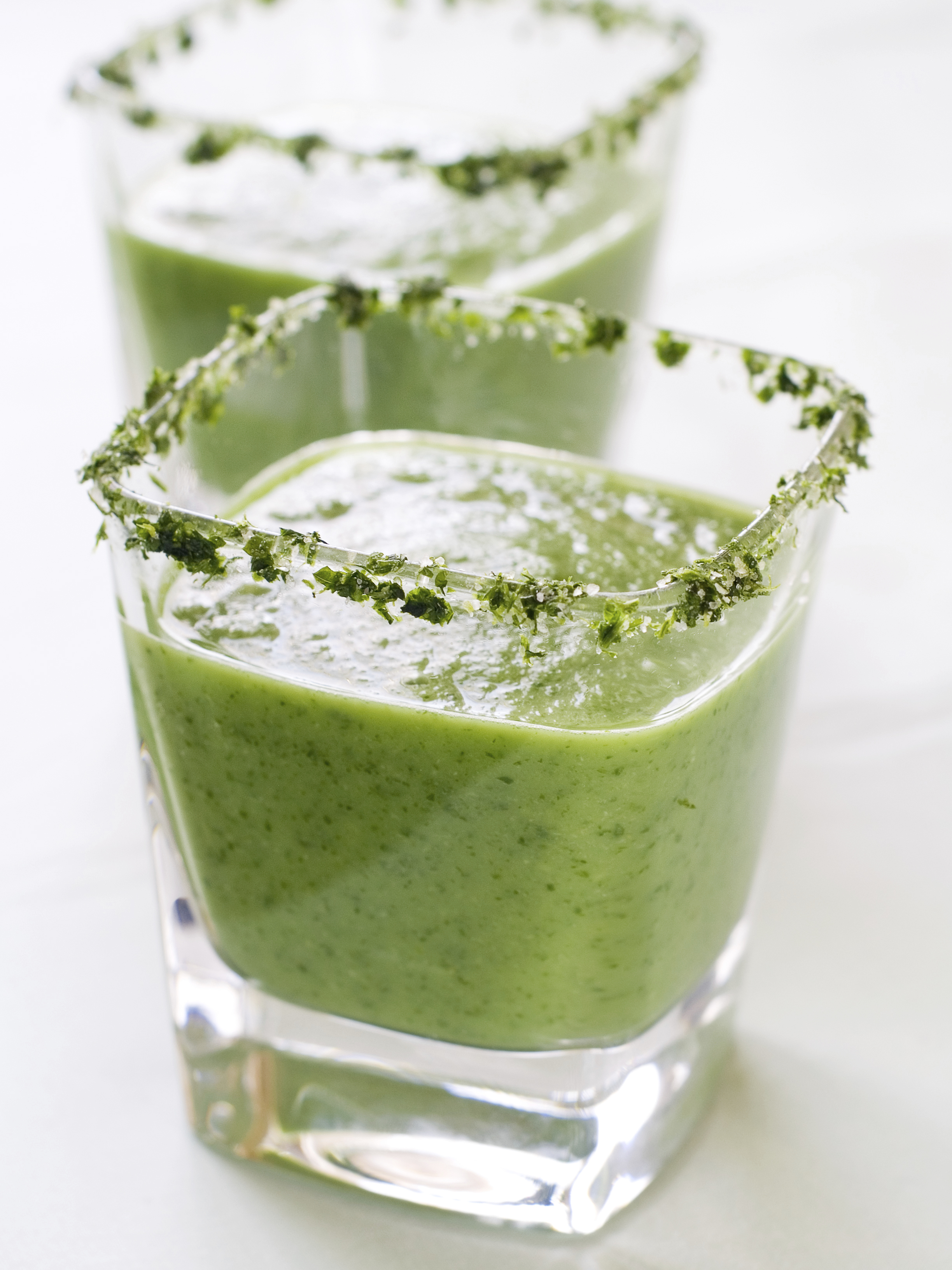 Gazpacho de aguacate, calabacín y pepino