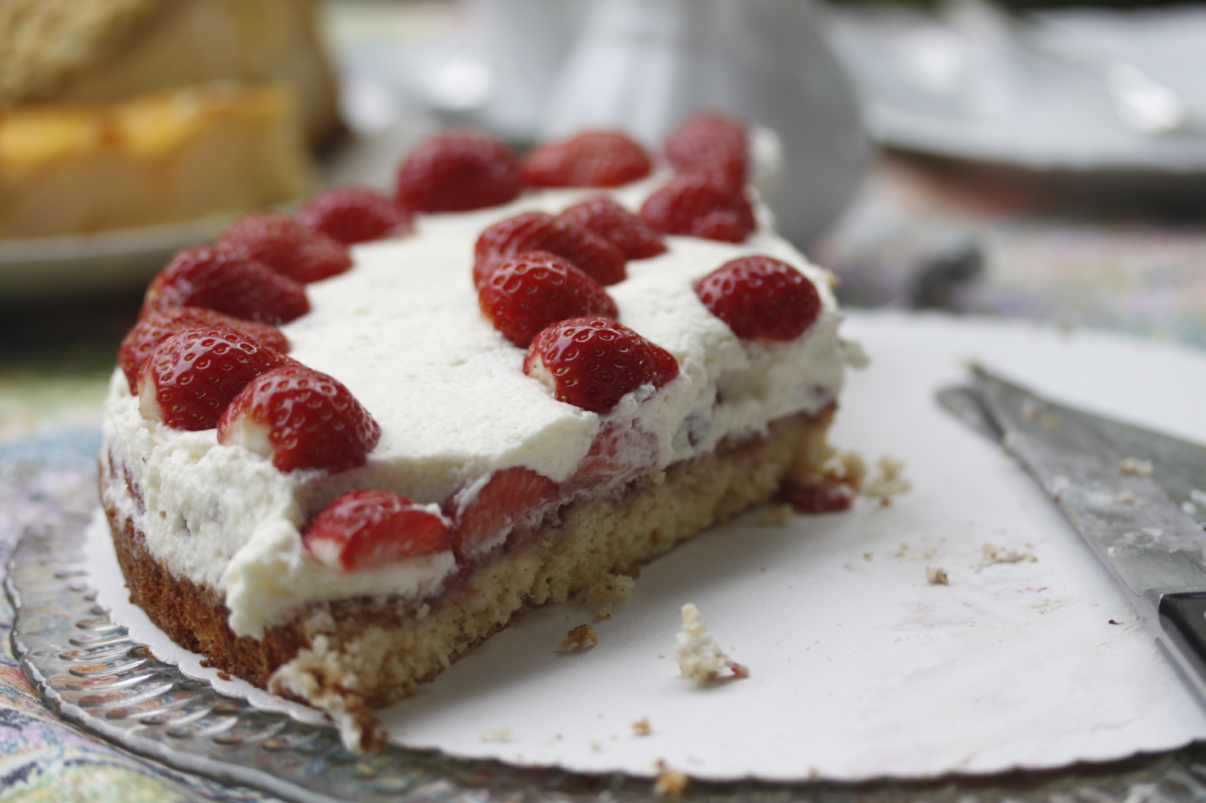 Genoise con chantilly y frutillas