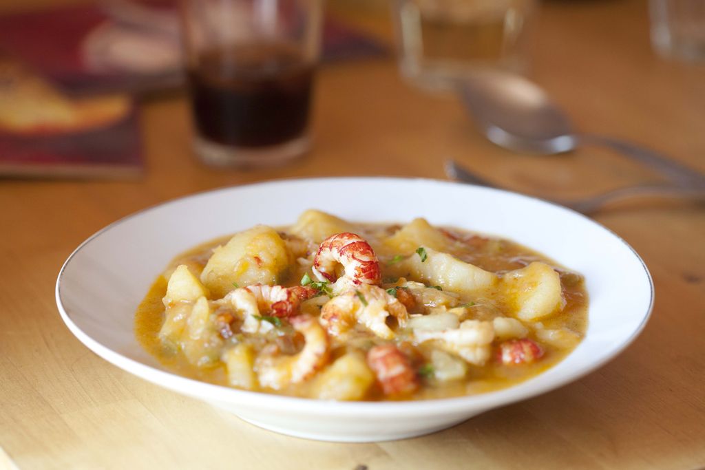 Guiso de cangrejos de río con patatas