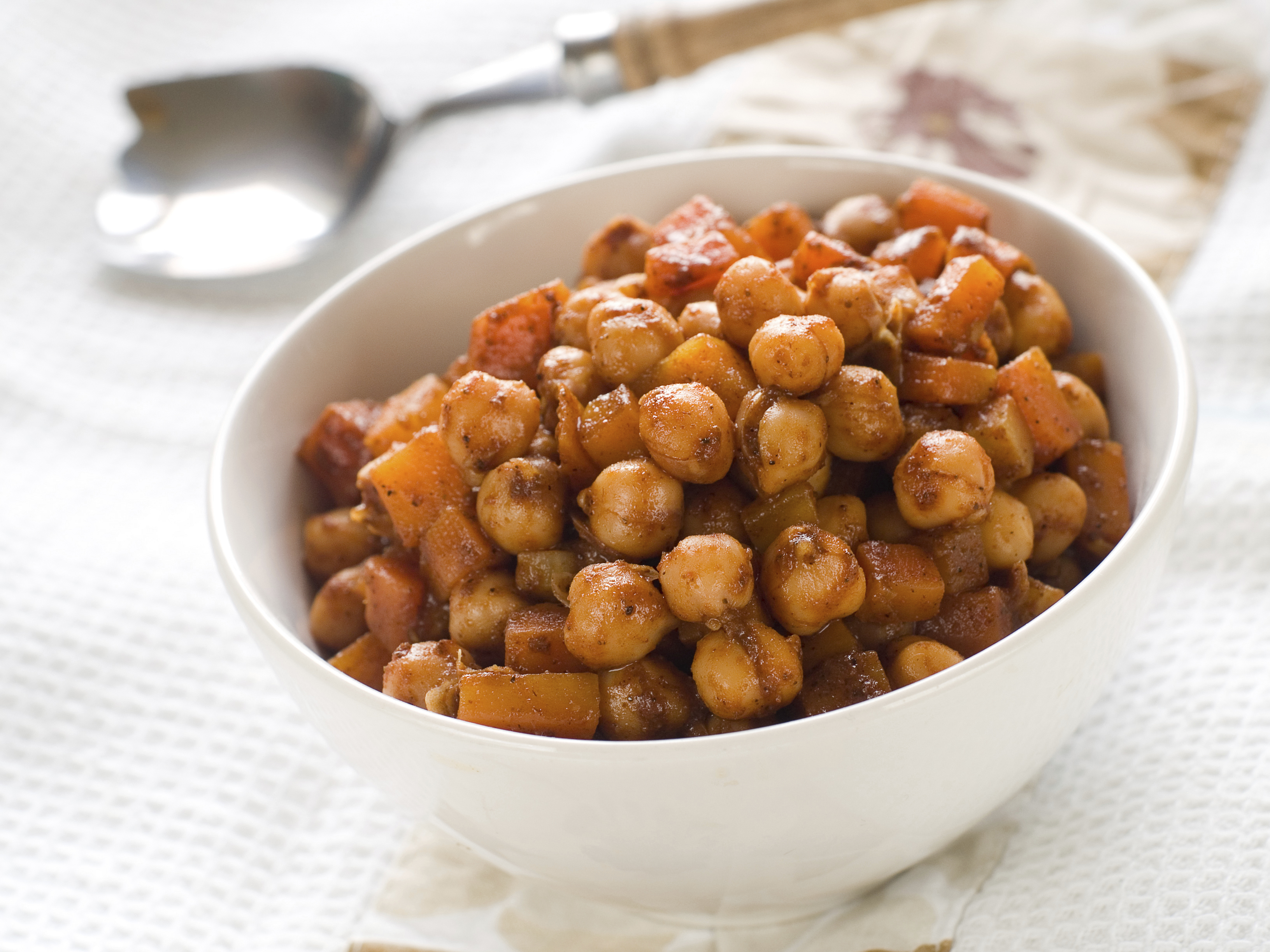 Guiso de garbanzos y verduras variadas