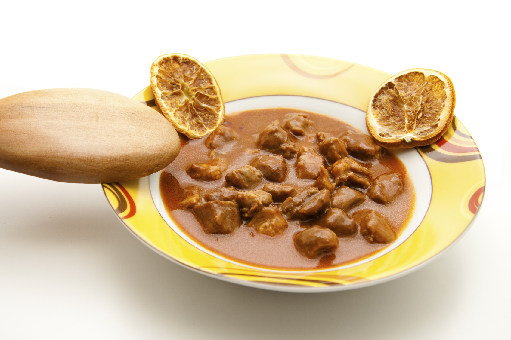 Ternera guisada en salsa de pimentón