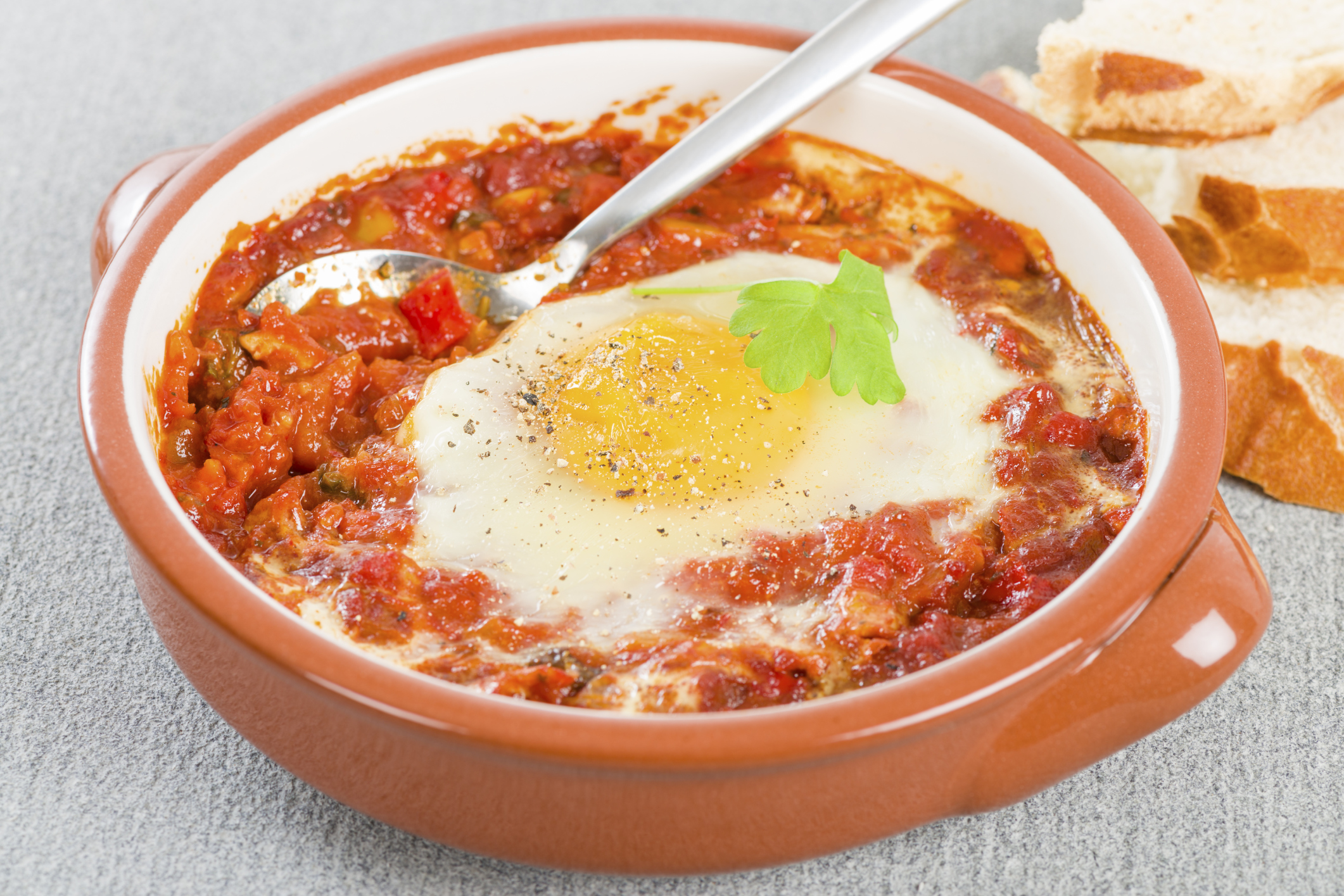 Huevos fritos a la vasca