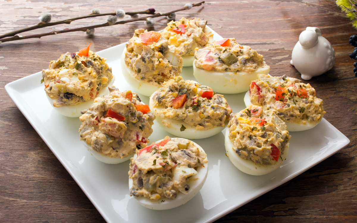 Huevos rellenos de ensaladilla