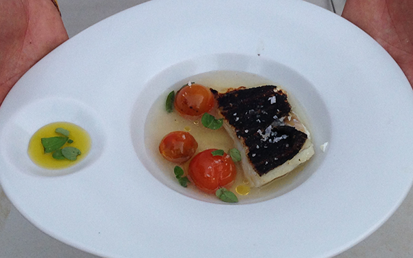 Bacalao (al albariño) con tomate (confitado e inyectado de jerez)