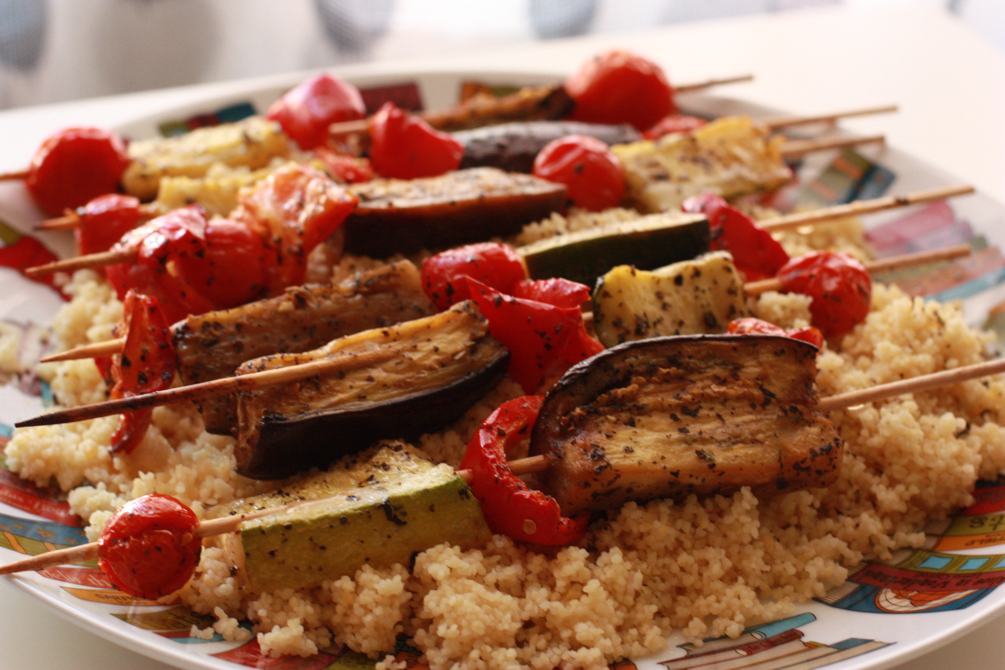 Cuscus con brocheta de verdura