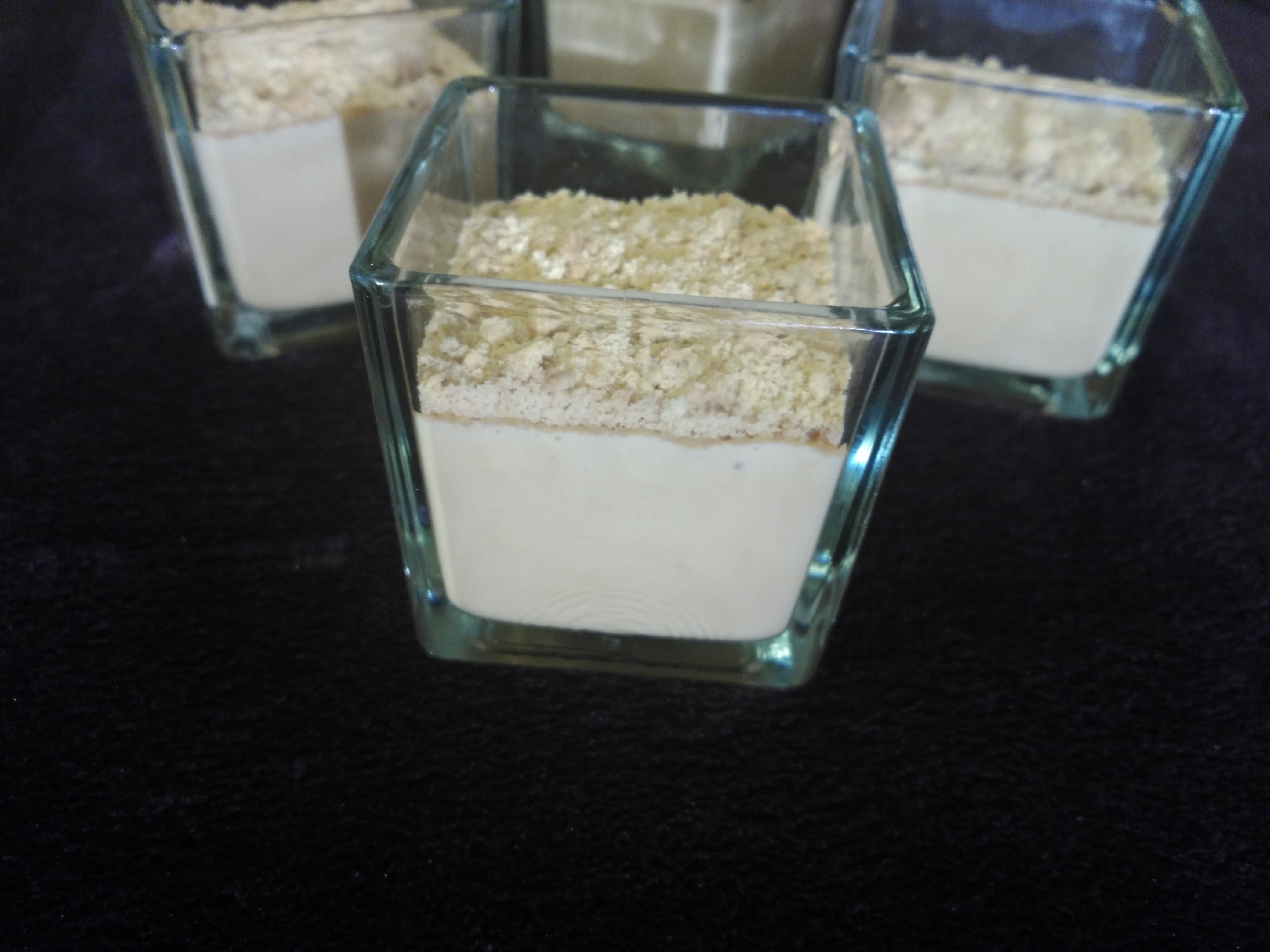 crema de dulce de leche y galletas 