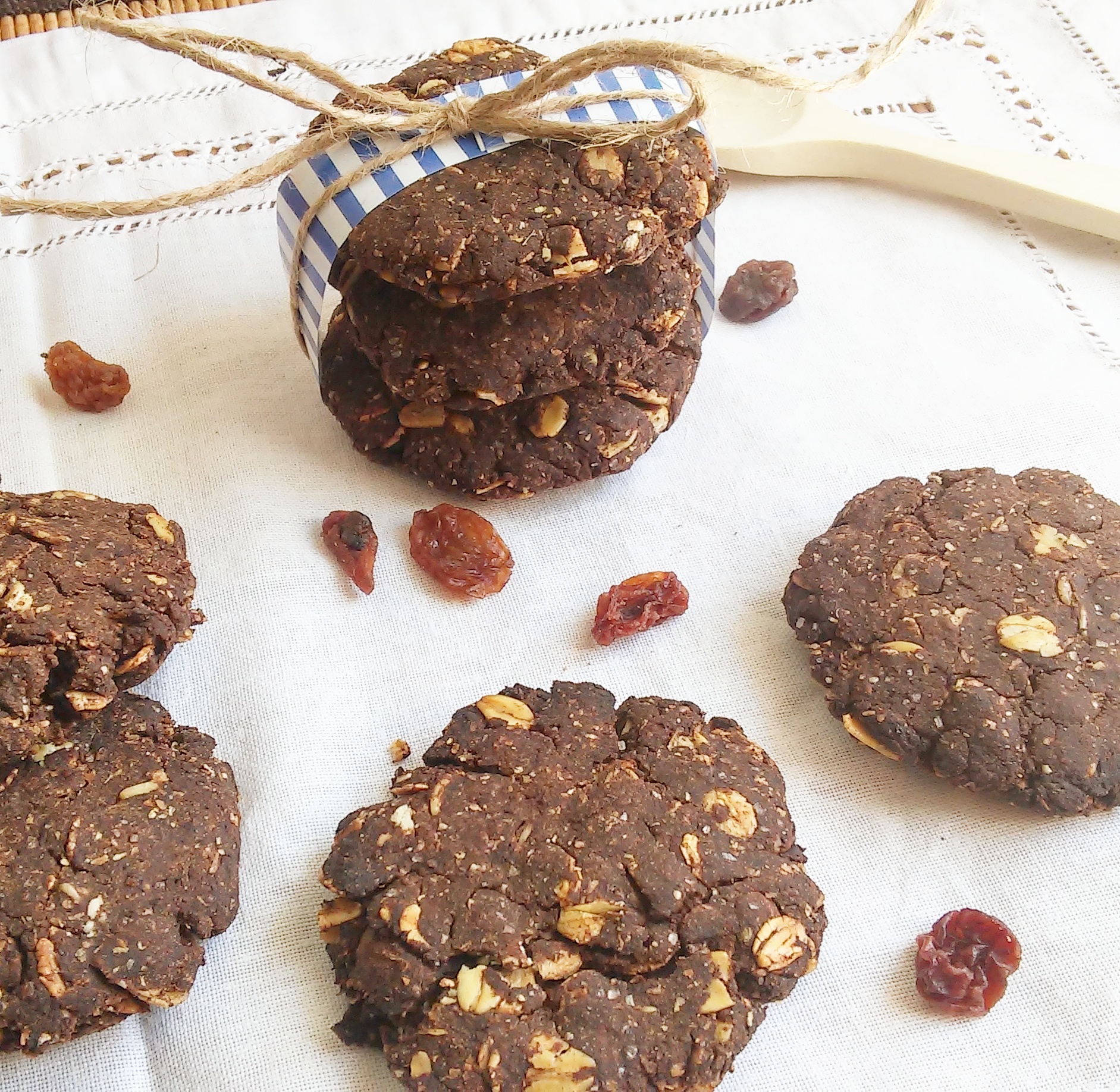 Galletas saludables de algarroba y avena 