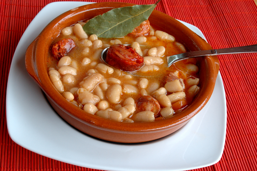 Judías pequeñas estofadas