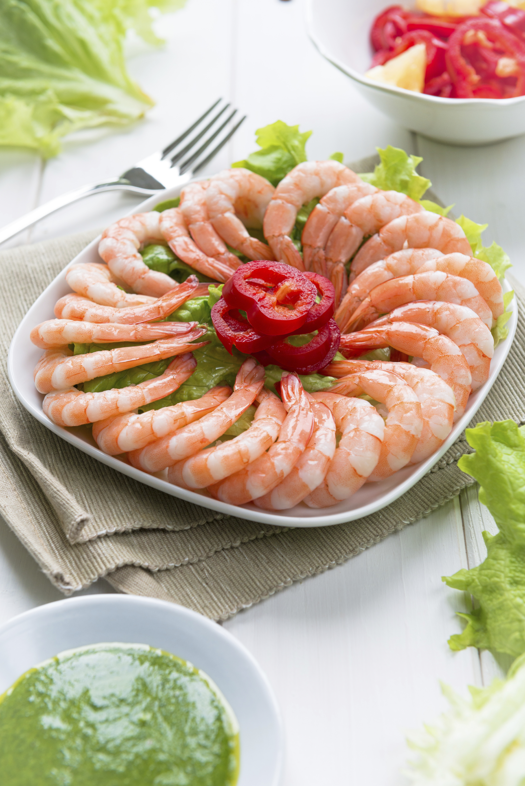 Langostinos al cava con salsa verde