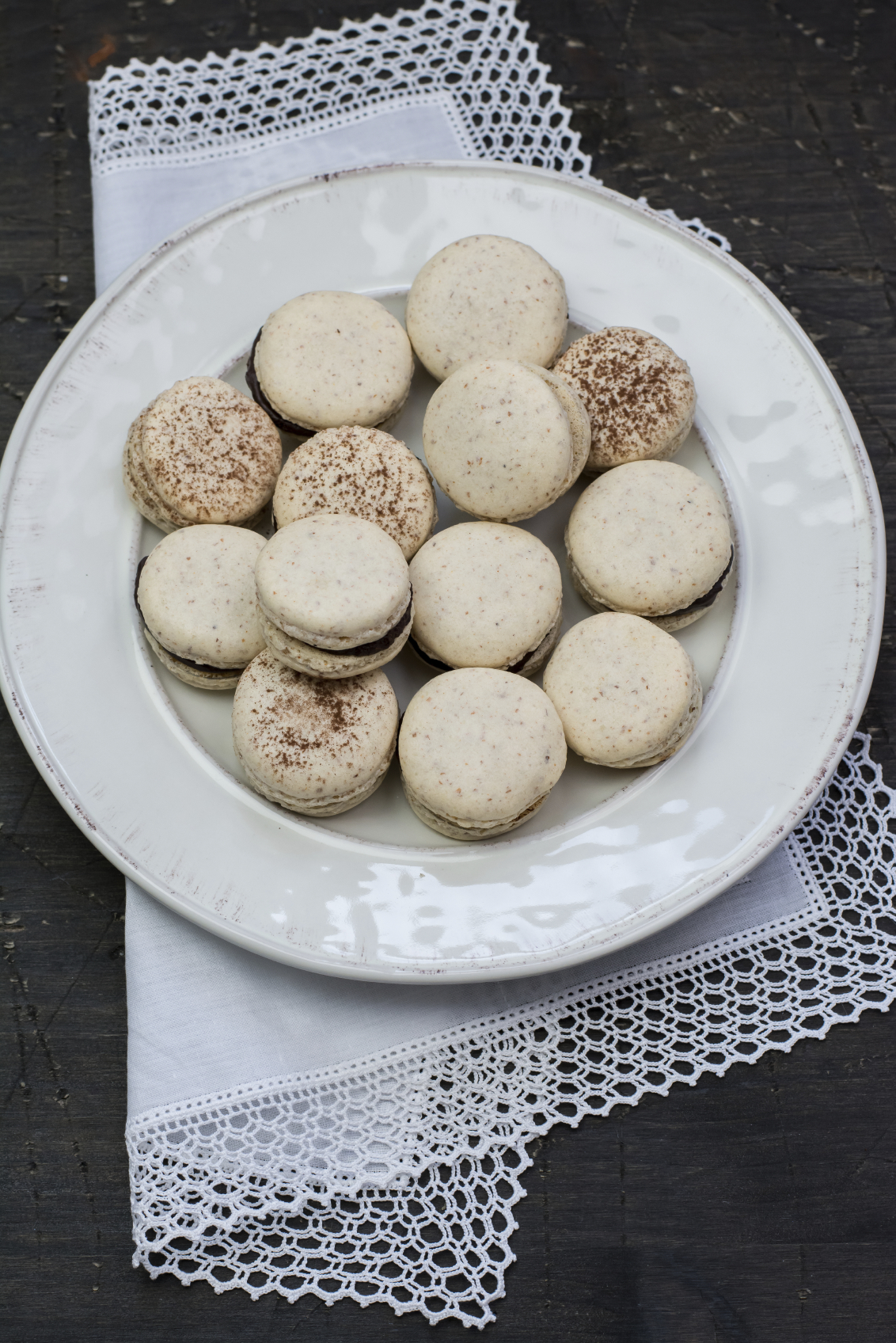 Macarons con ganache de chocolate