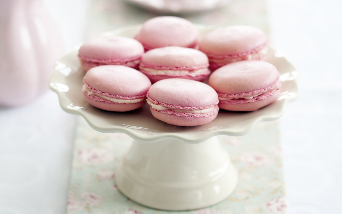 Macarons de frambuesa y arándanos 