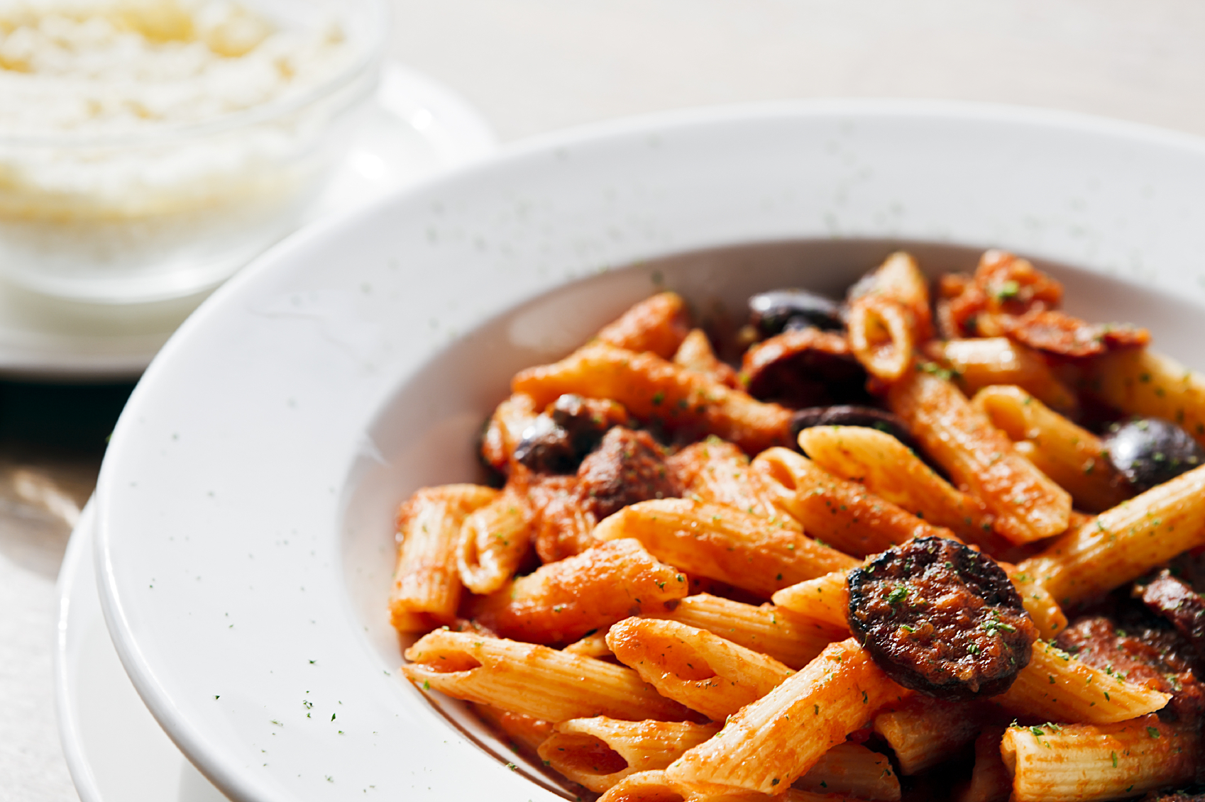 Macarrones con chorizo de León