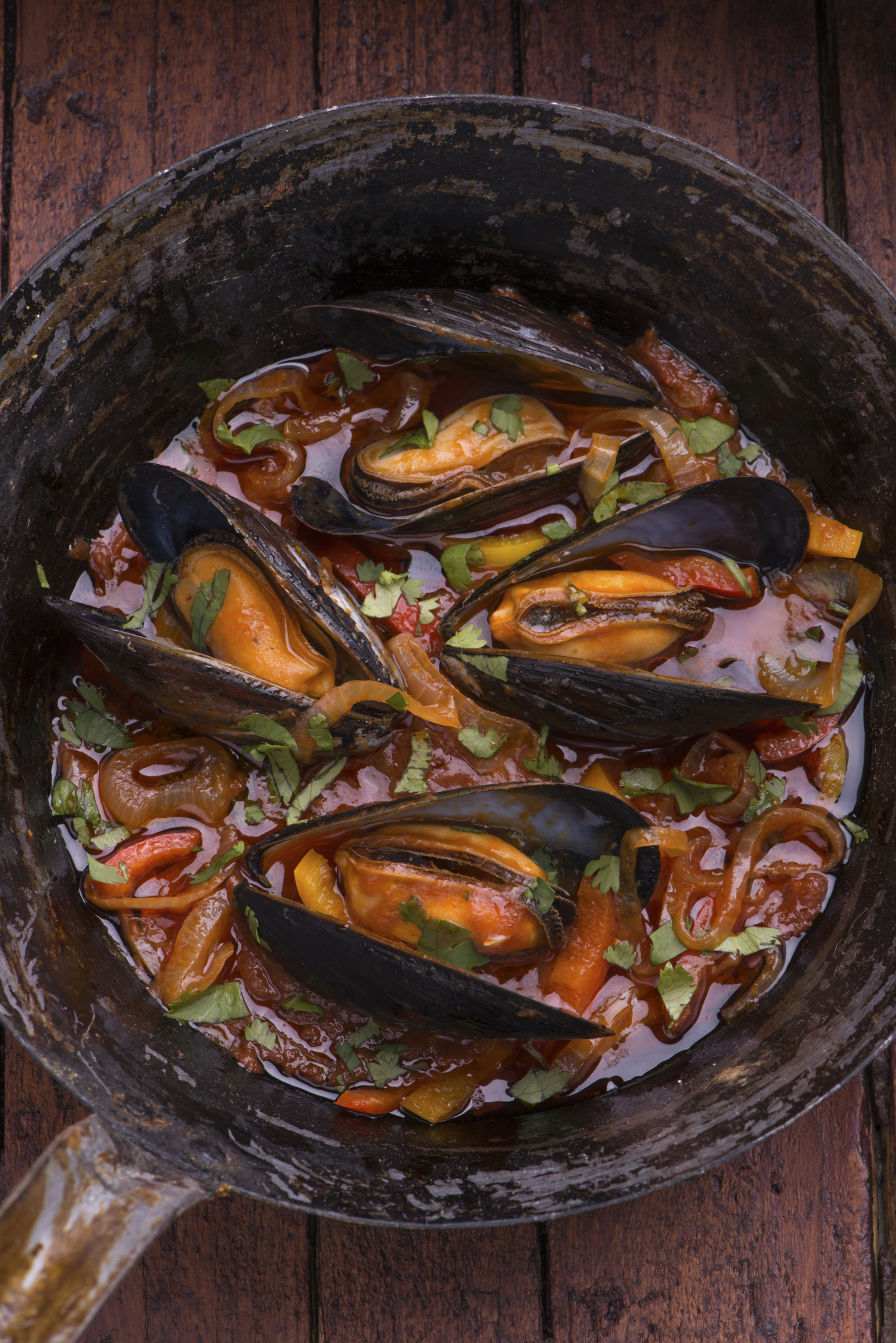 Mejillones a la cerveza con chile