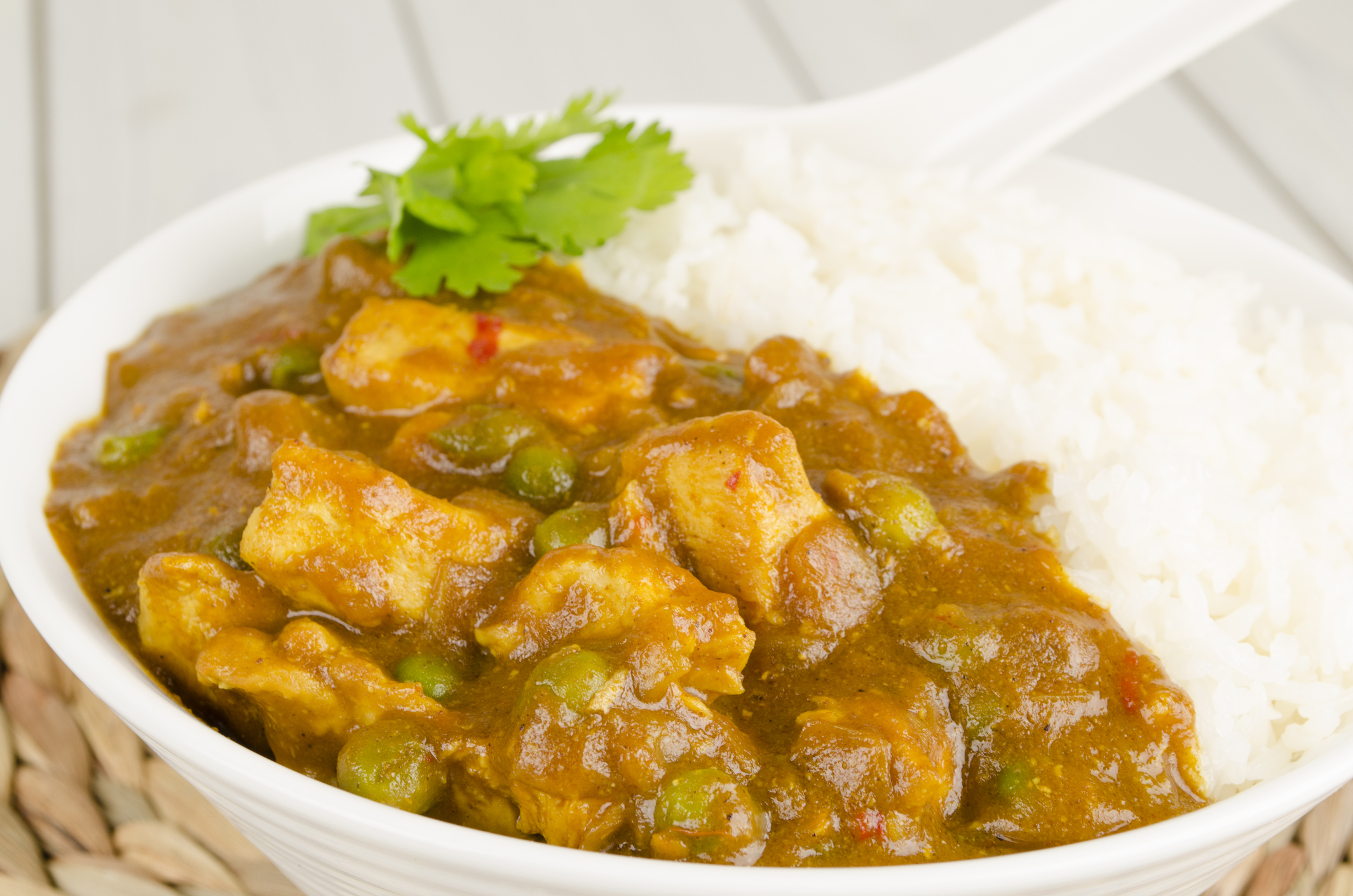 Pavo al curry con verduras