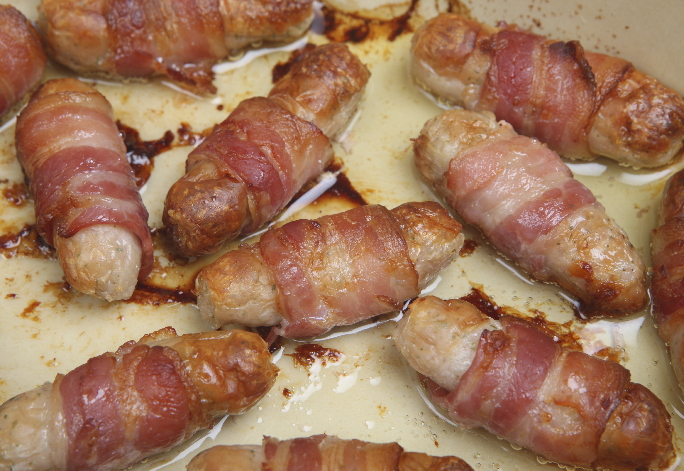 Minisalchichas con bacon