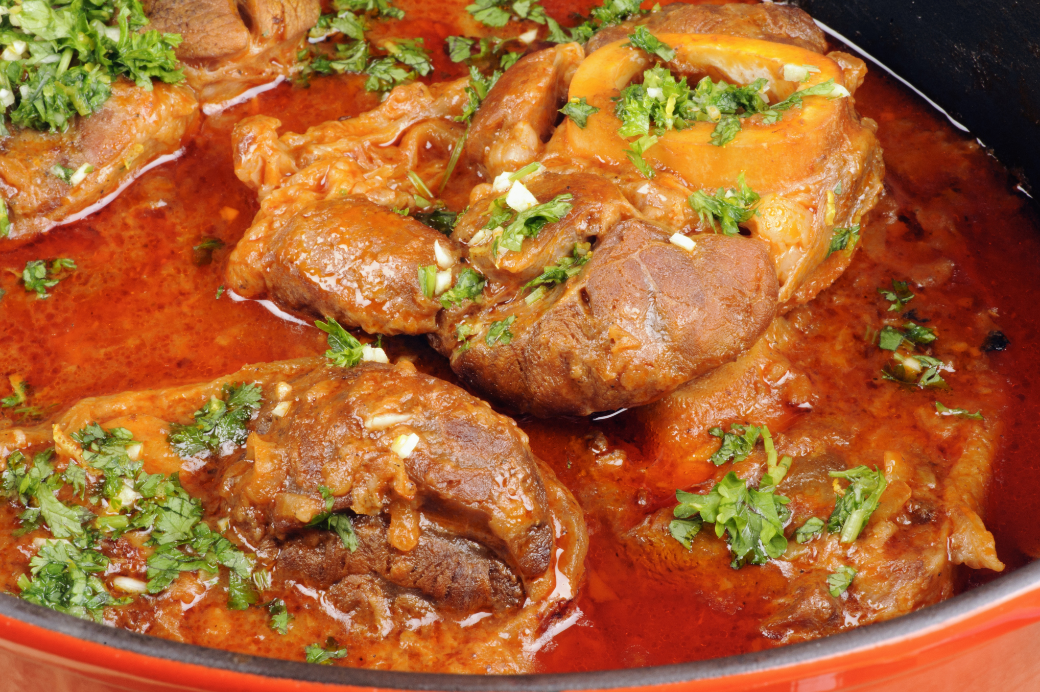 Ossobuco con salsa milanesa