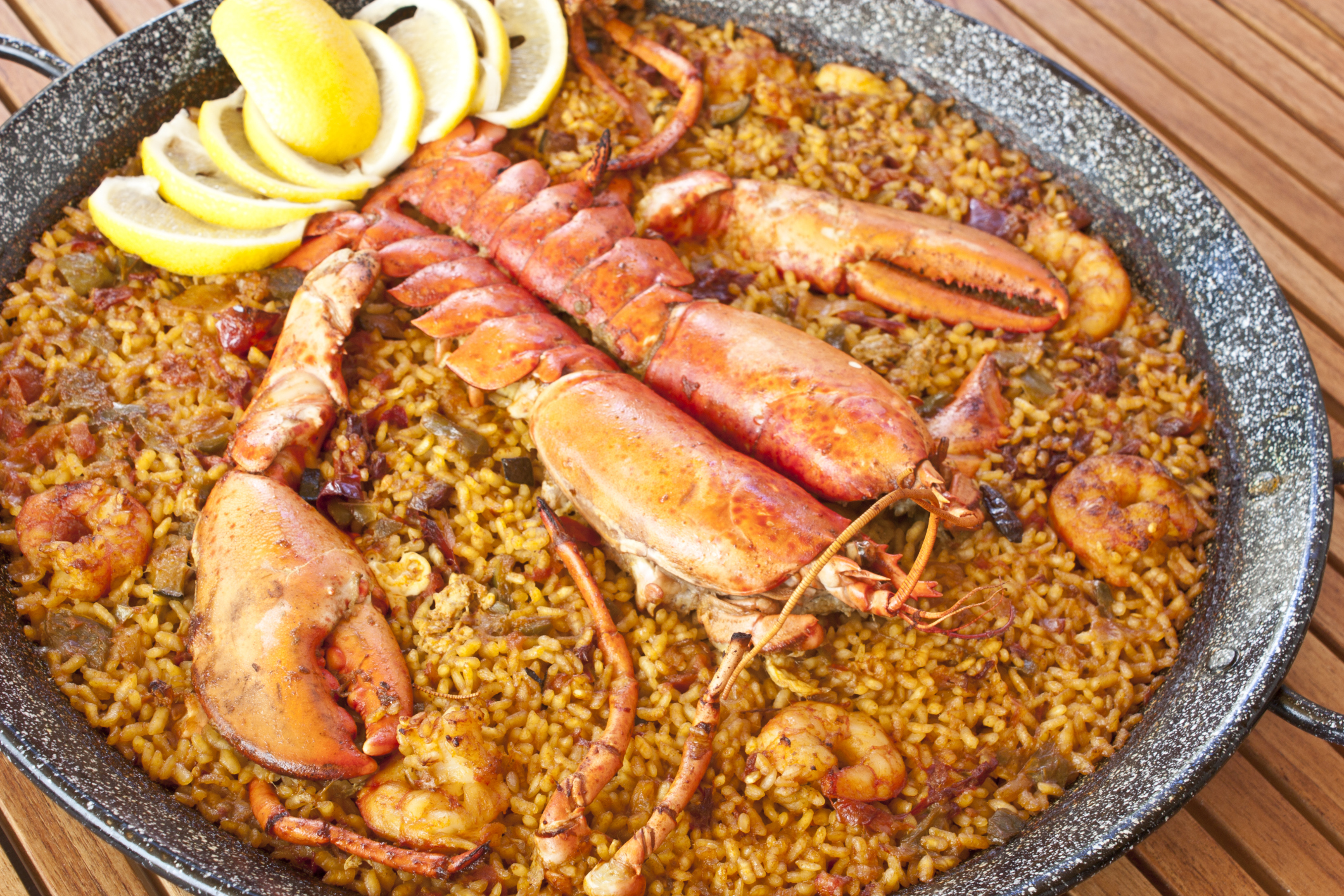 Paella de bogavante europeo