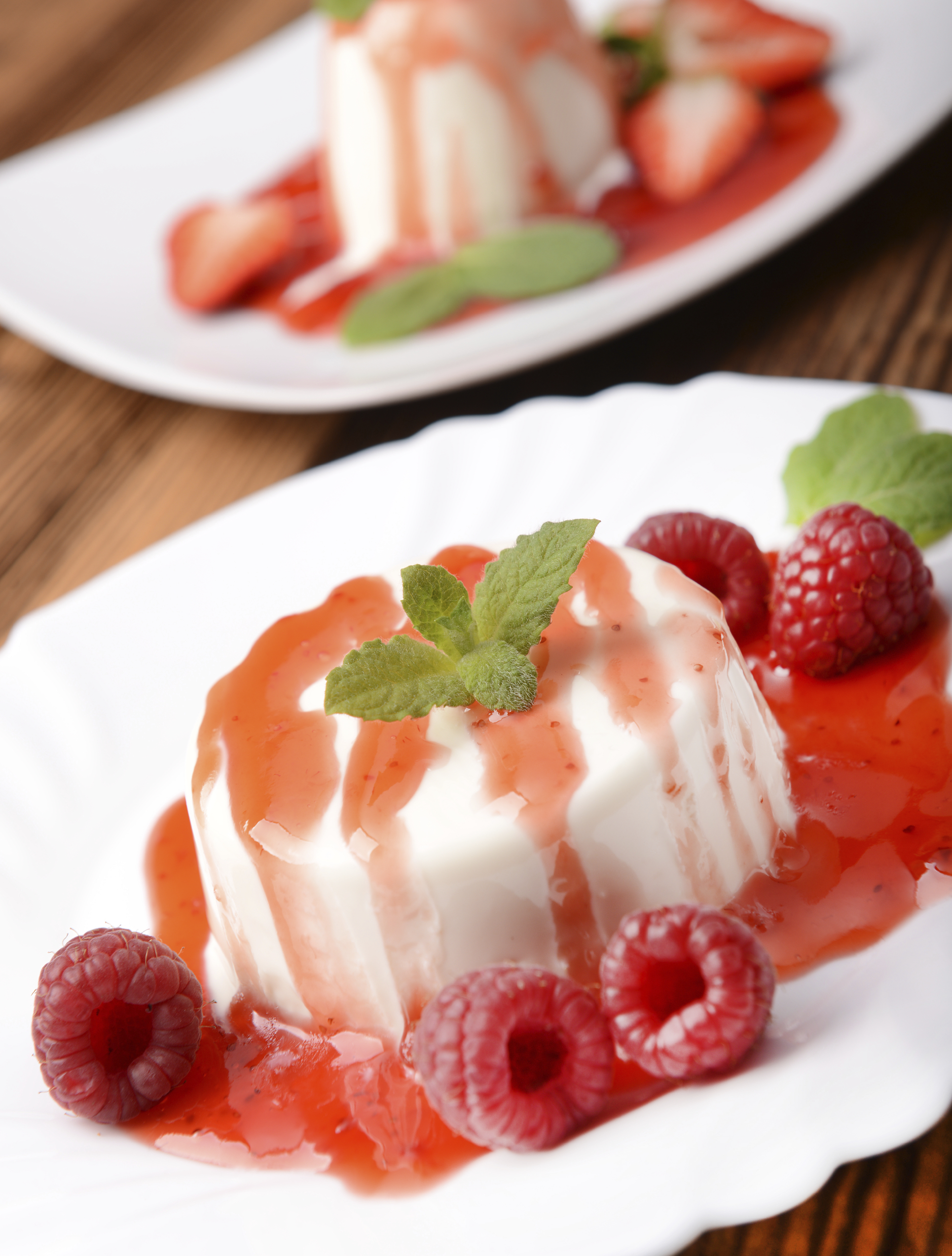 Panna cotta de queso y frambuesa