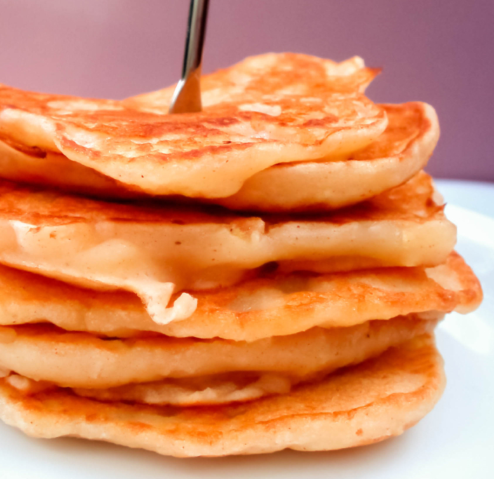 Pancakes esponjosos hechos de yogurt