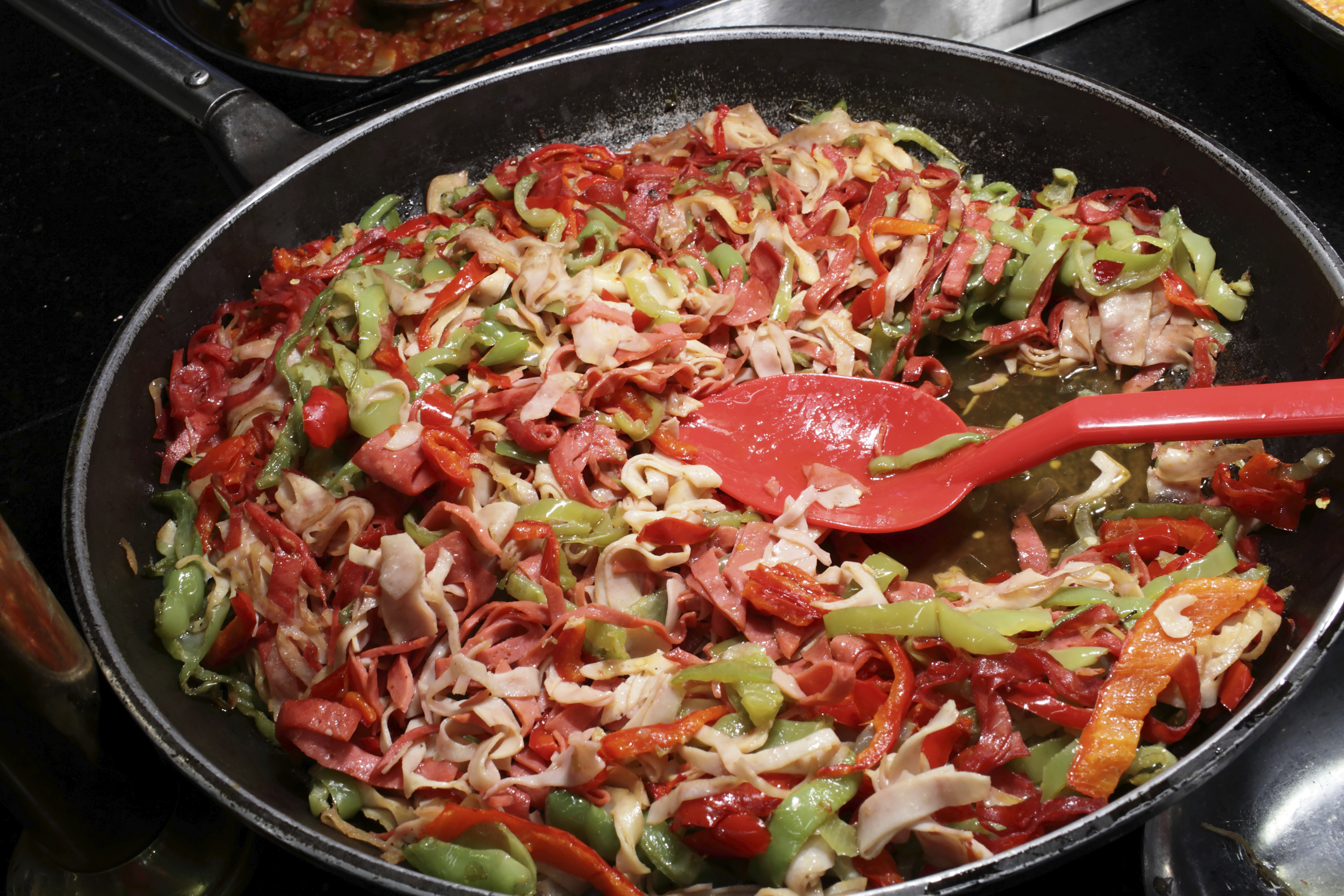 Pasta fresca con pimientos