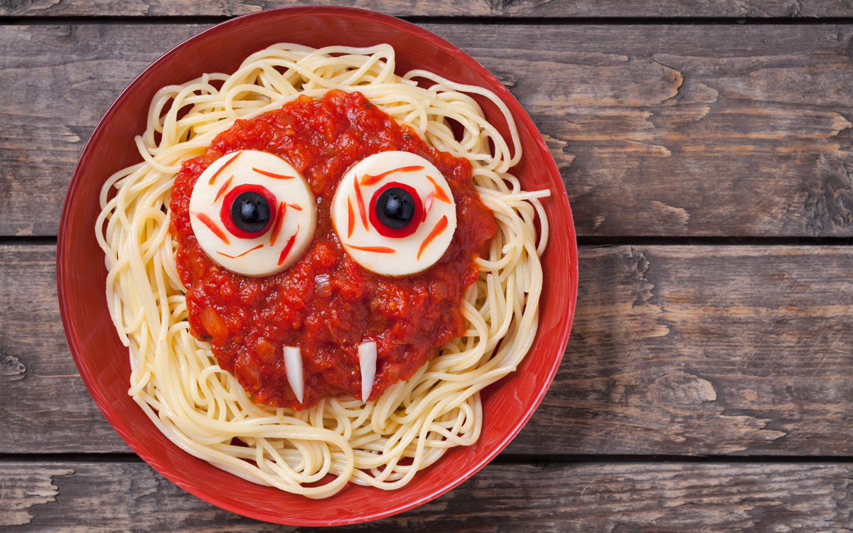 Pasta con tomate terrorífica