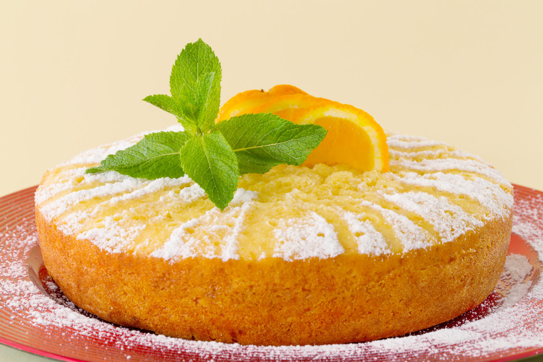 Pastel de nieve con naranja