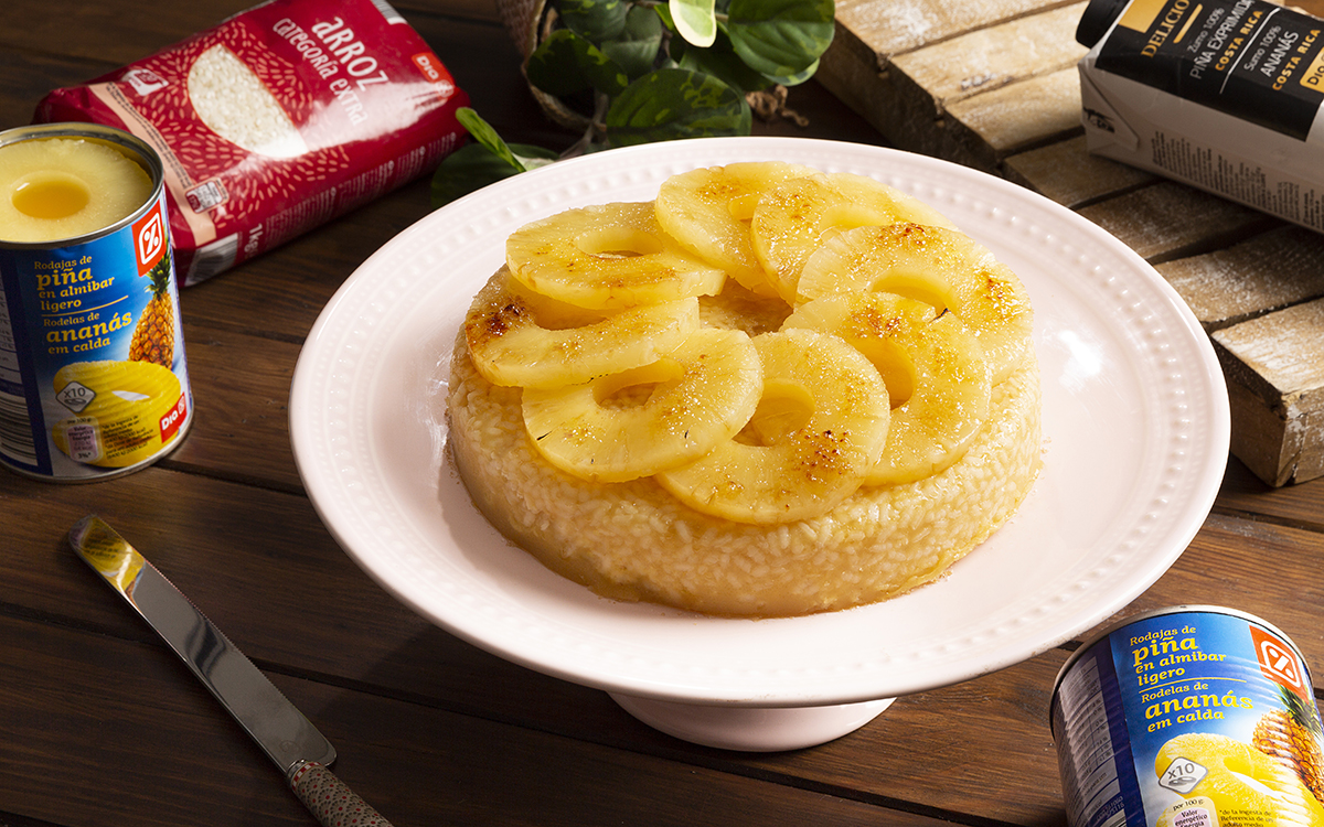 Pastel de piña y arroz