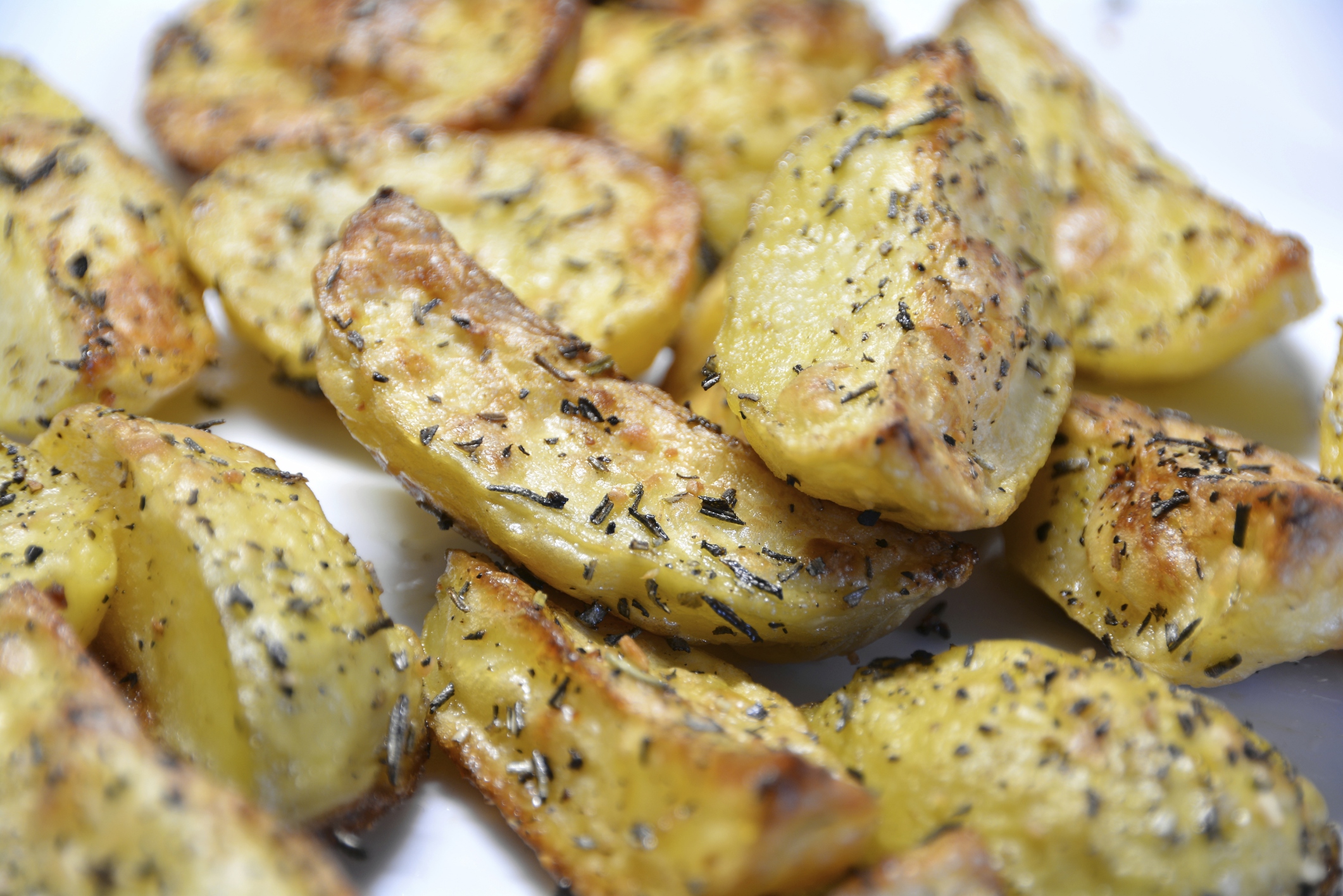 Patatas al horno con hierbas aromáticas