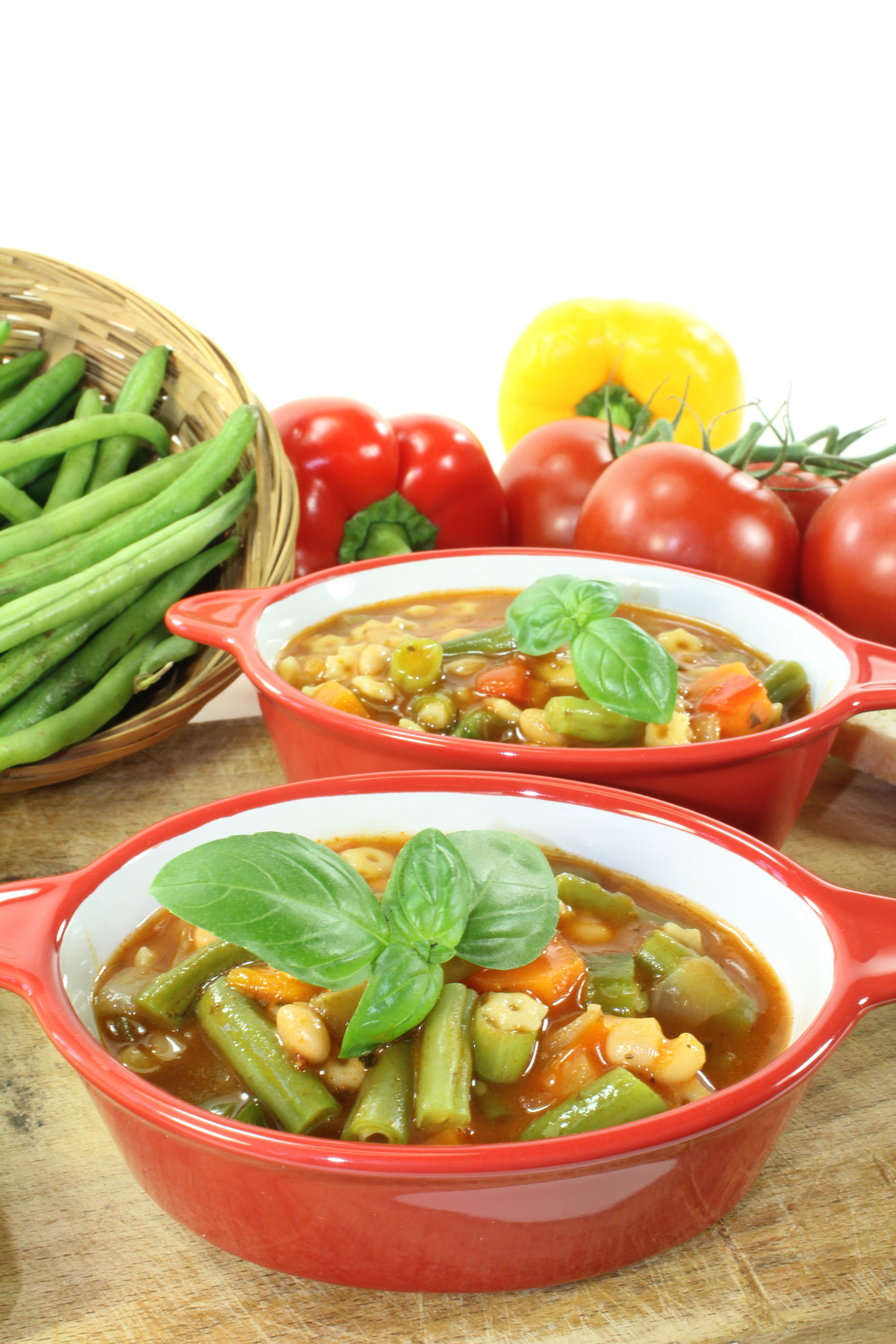 Sopa de alubias, habas y zanahoria