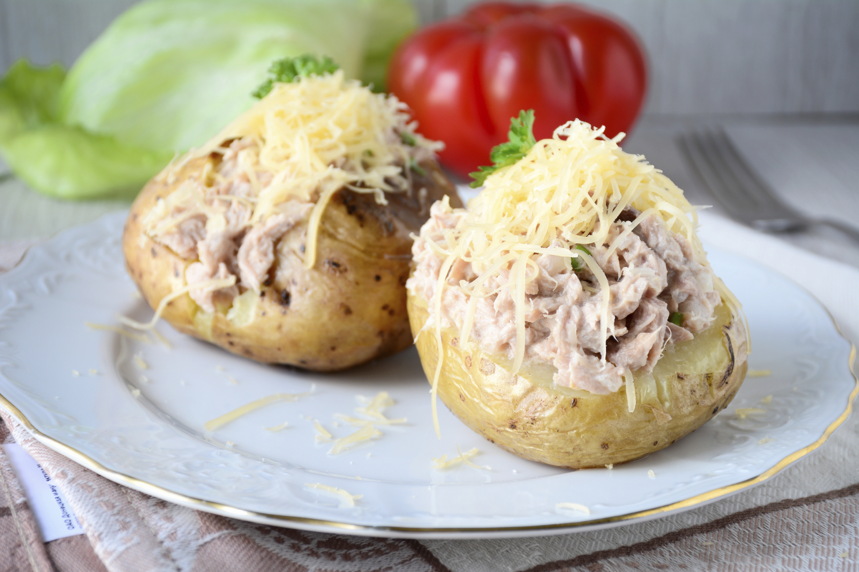 Patatas rellenas de atún gratinadas