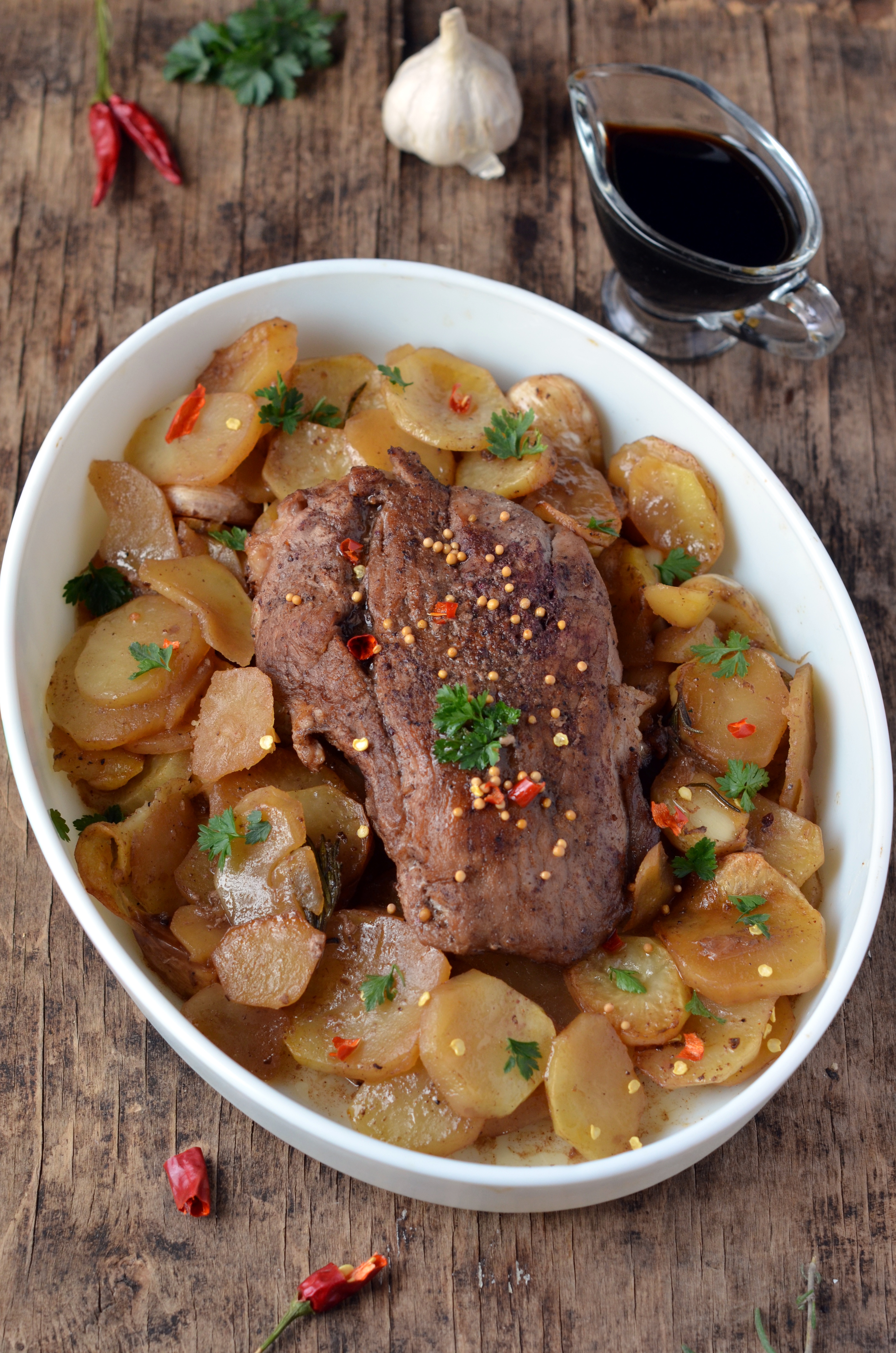 Pechito de cerdo agridulce con batatas doradas al micro