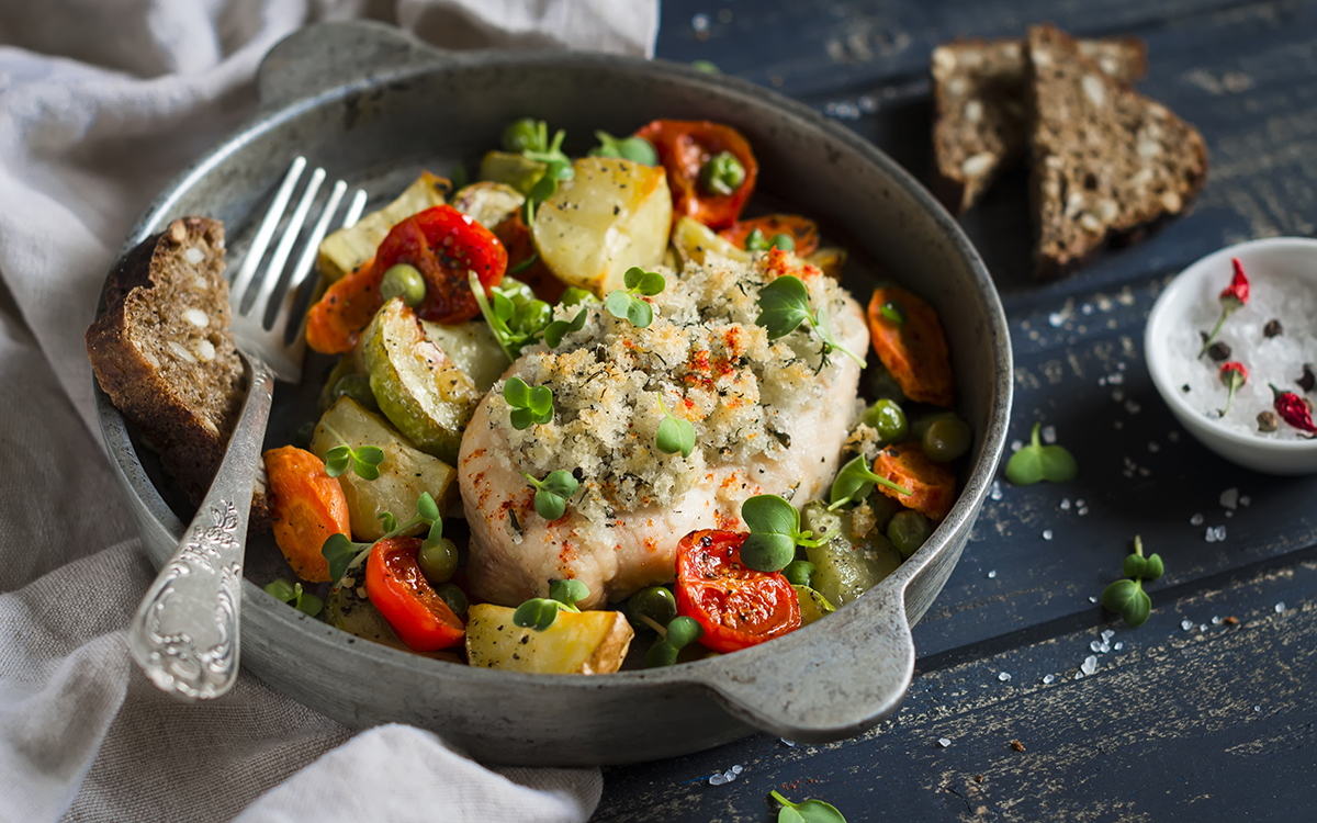 Pechuga de pollo al horno con verduras