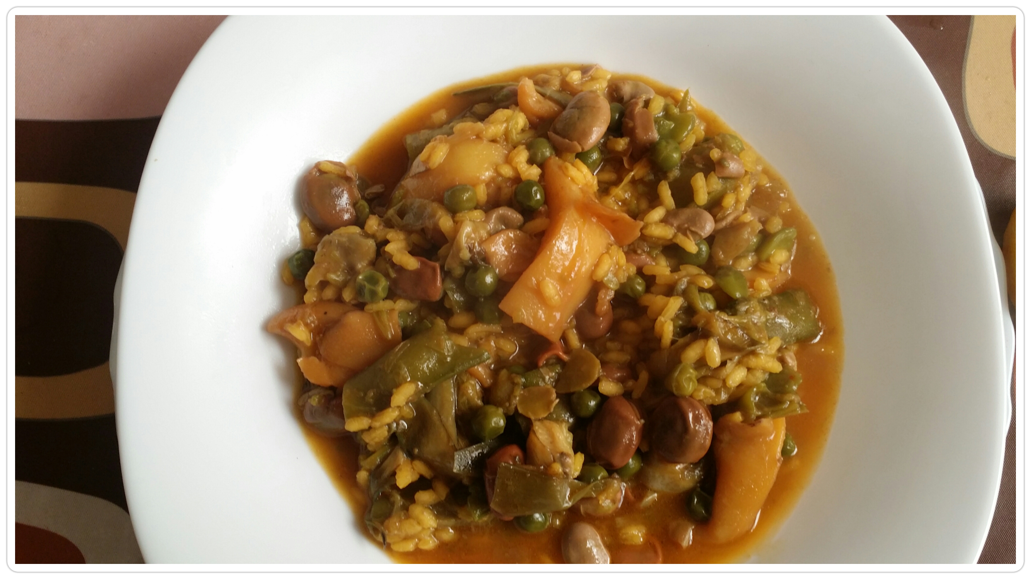 Arroz Caldoso con Habas, alcachofas y sepia