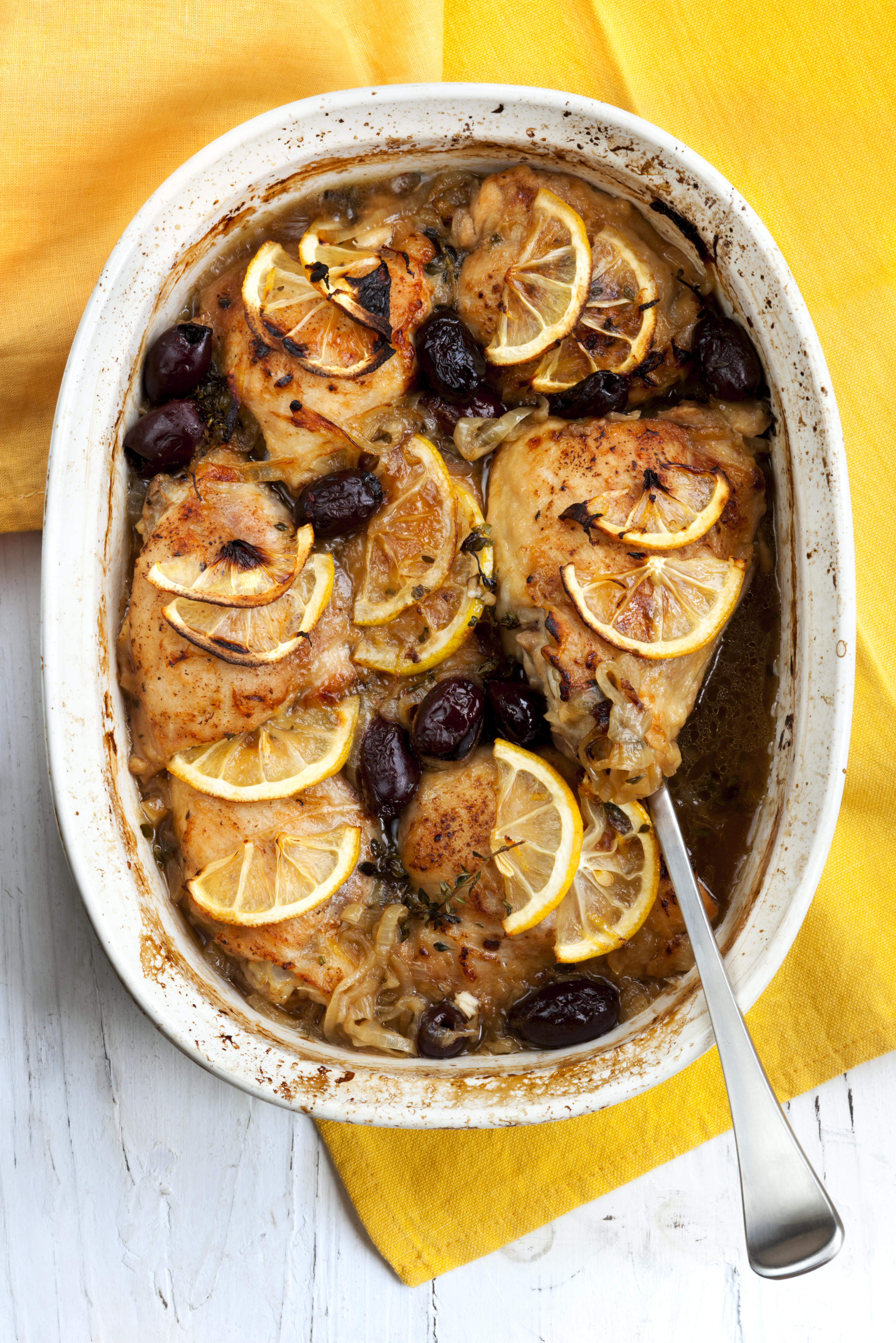 Pollo al limón con aceitunas