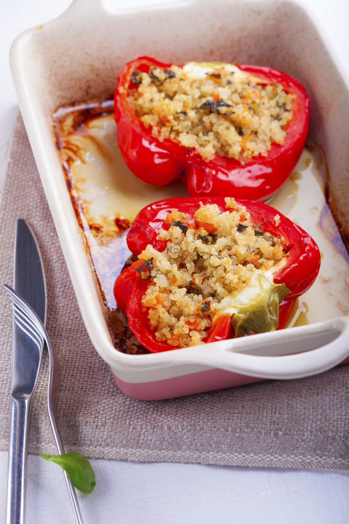 Pimientos rojos rellenos con quinoa