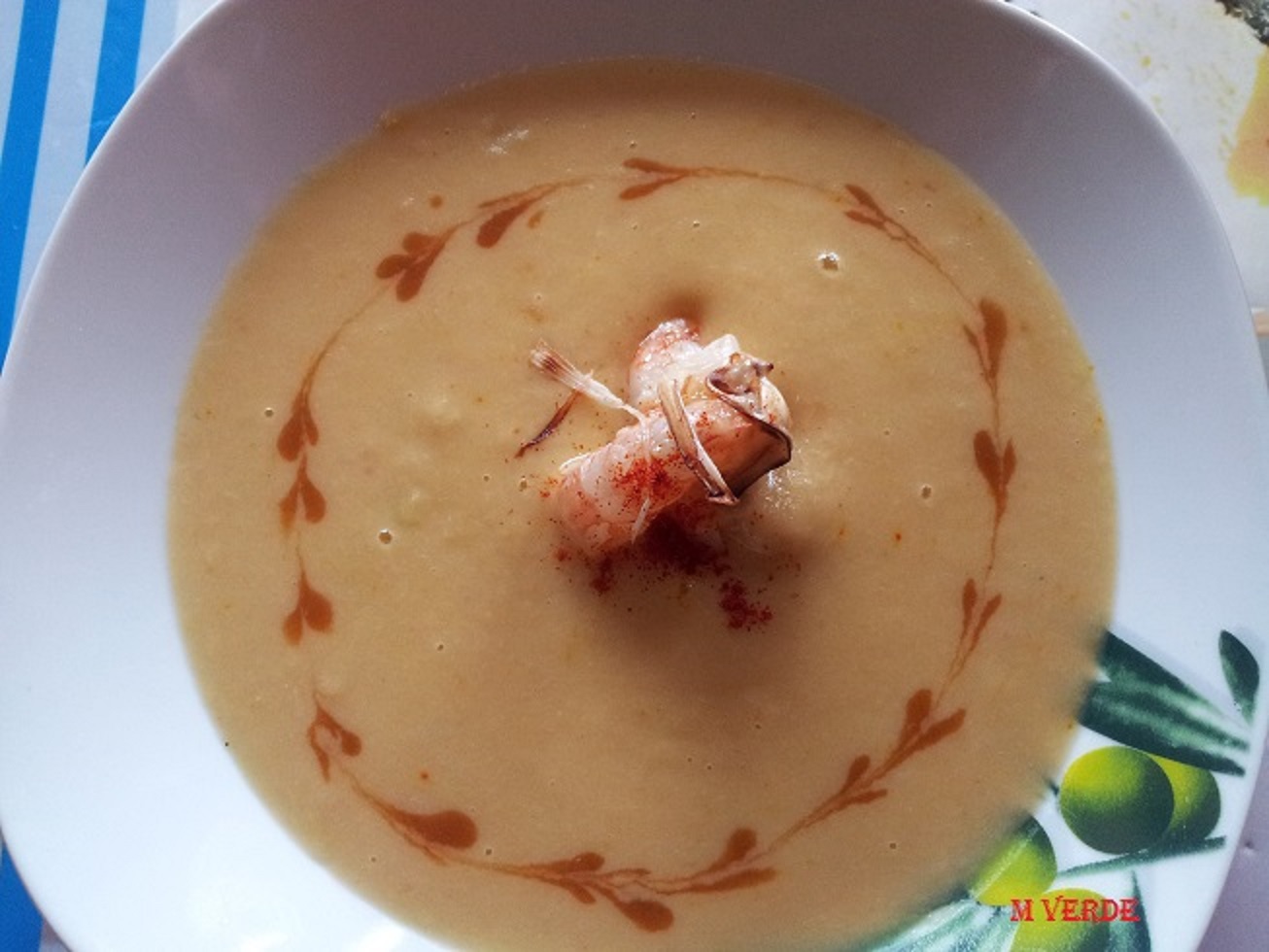 Purrusalda con crema de gambas y gambon al azafran