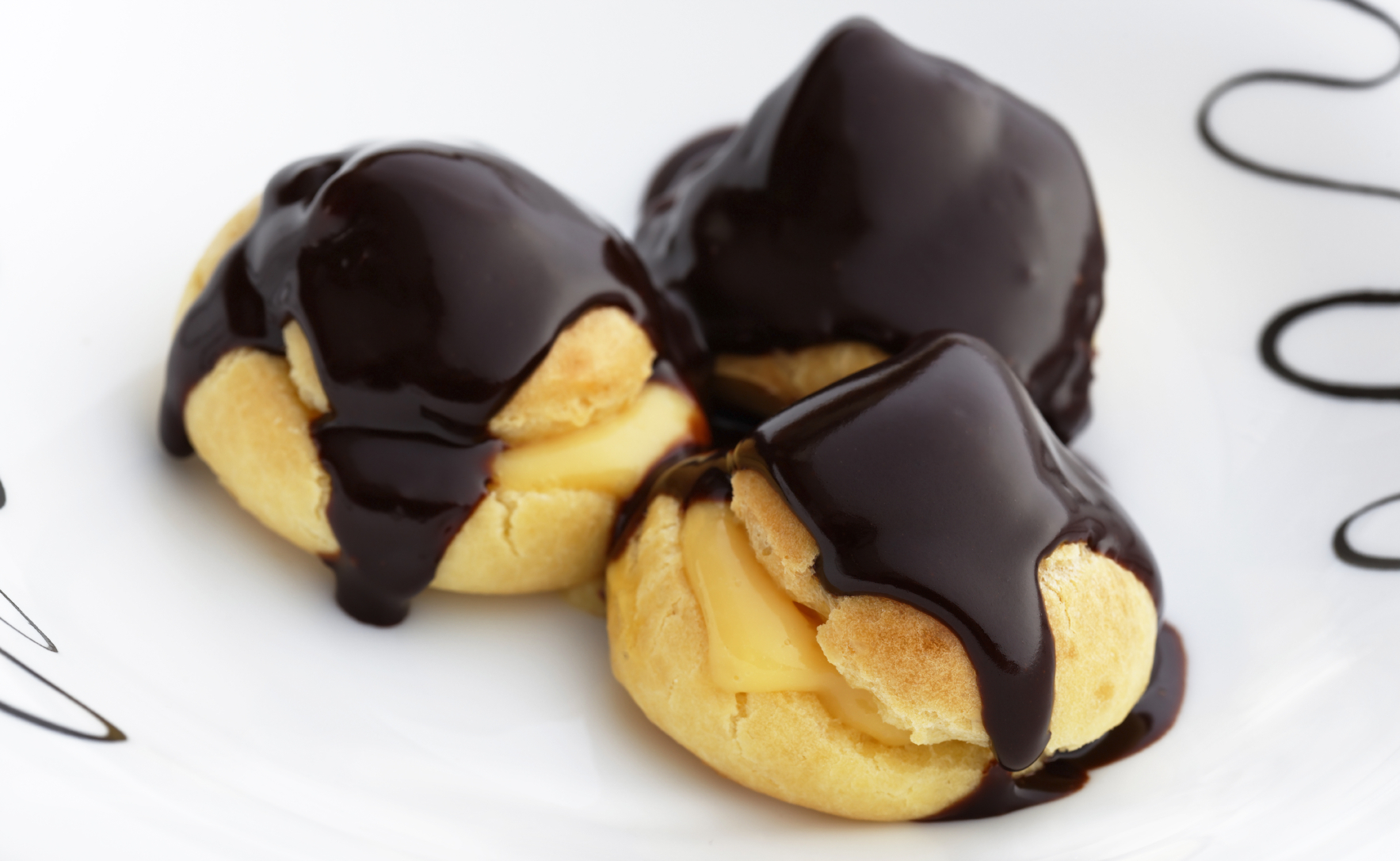 Profiteroles de crema